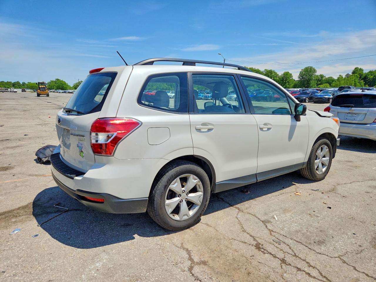 2015 Subaru Forester 2.5i White vin: JF2SJABC7FH839531