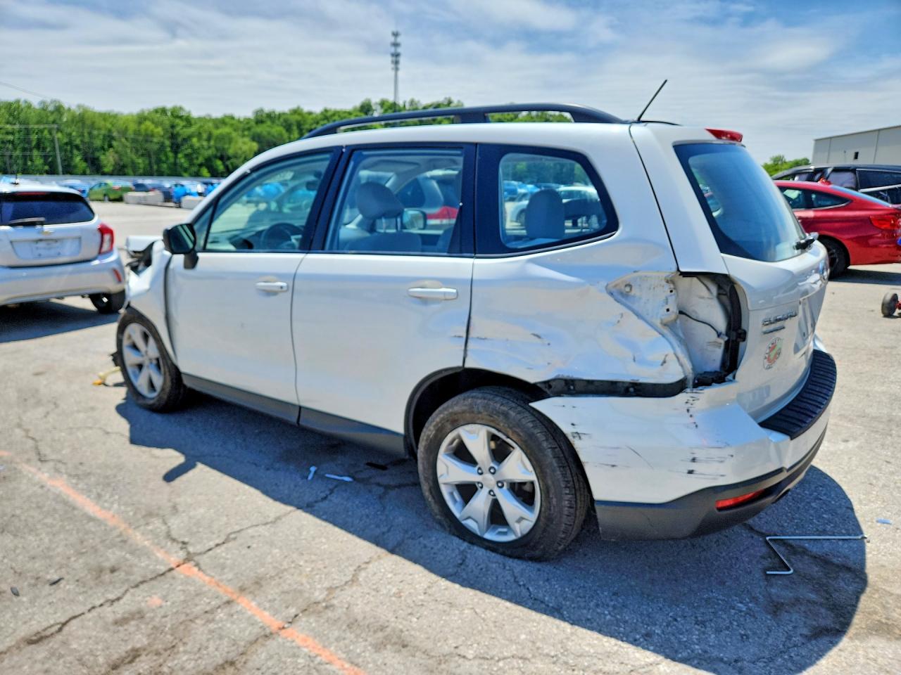 2015 Subaru Forester 2.5i White vin: JF2SJABC7FH839531