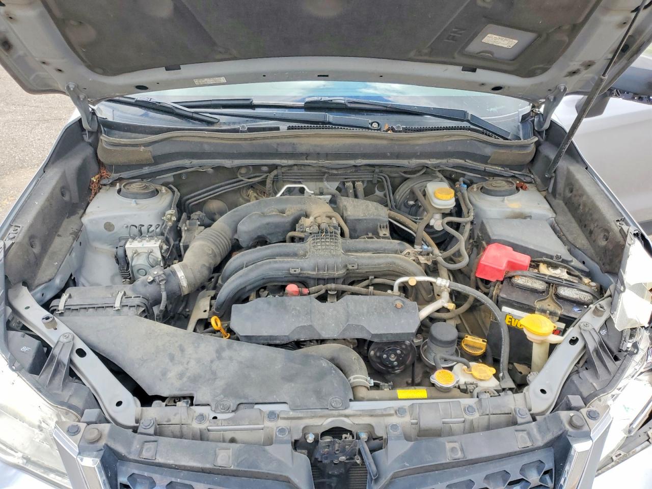 2016 Subaru Forester 2.5i Серебряный vin: JF2SJABC7GH451684