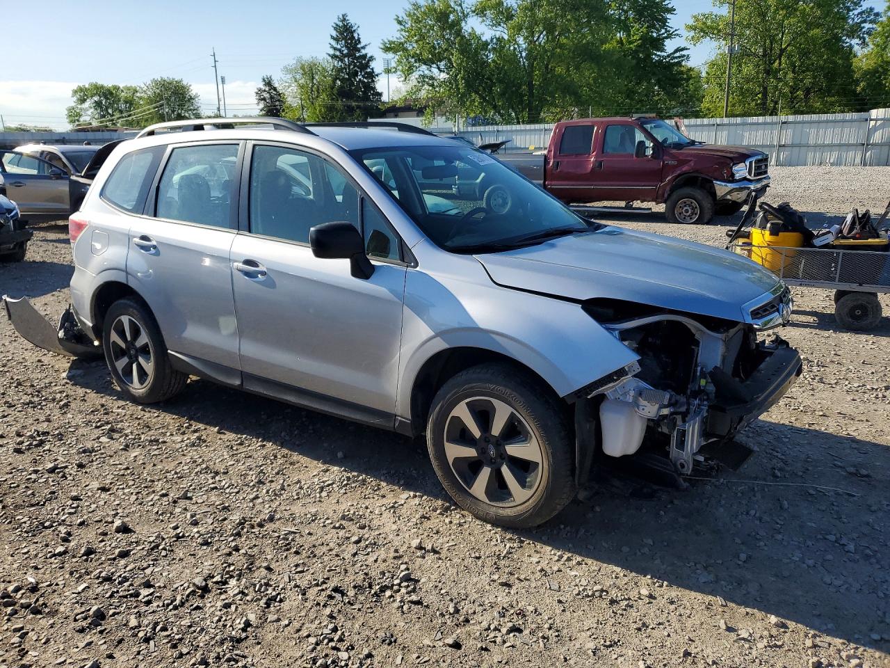 2017 Subaru Forester 2.5i Silver vin: JF2SJABC7HH448205
