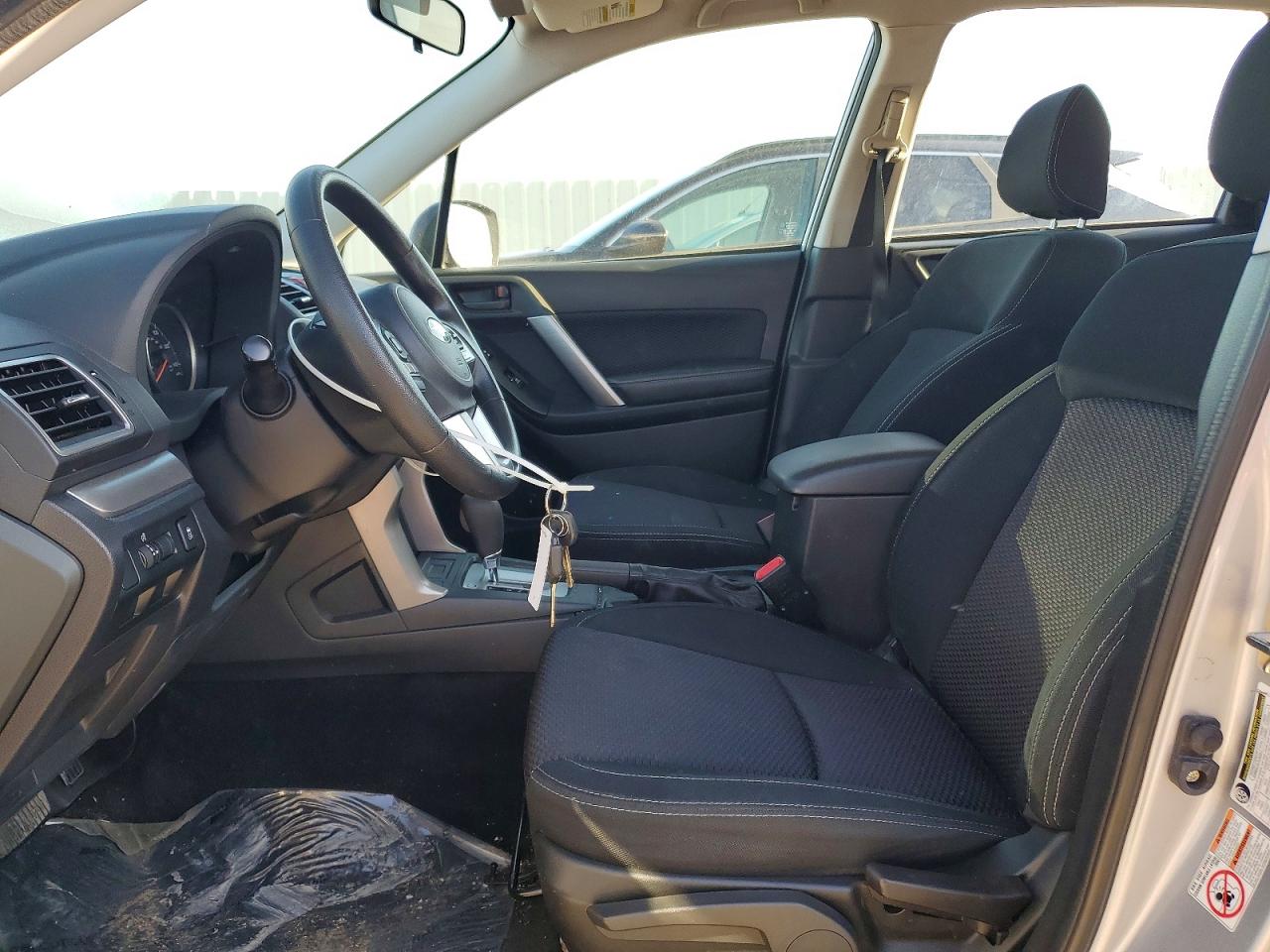 2017 Subaru Forester 2.5i Silver vin: JF2SJABC7HH448205