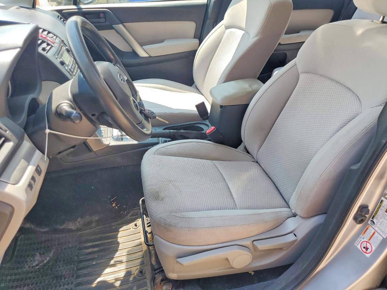 2015 Subaru Forester 2.5i Silver vin: JF2SJABC8FH555552