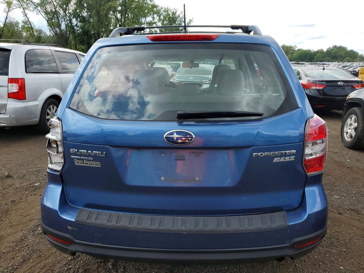 2015 Subaru Forester 2.5i Blue vin: JF2SJABC8FH807560