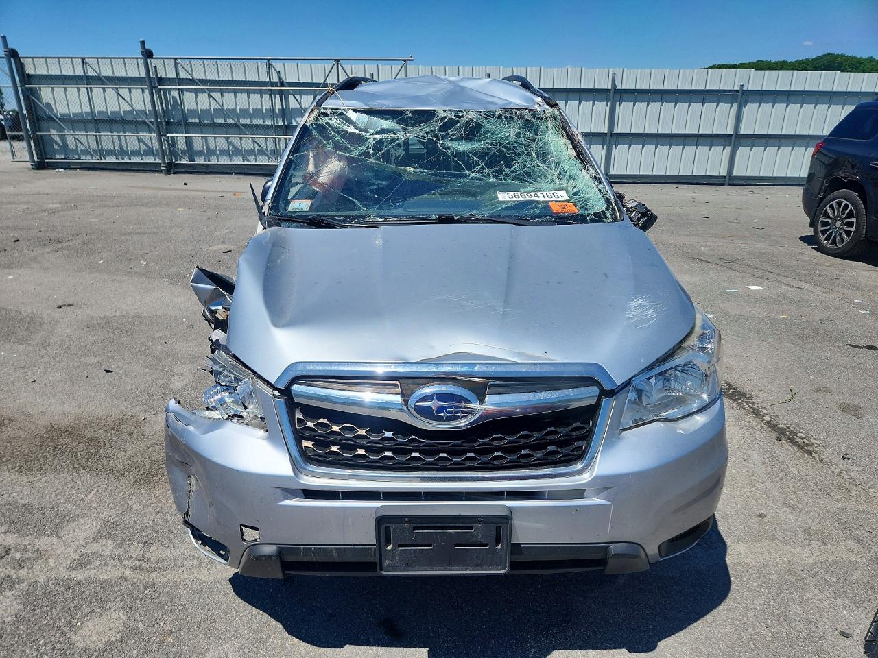 2016 Subaru Forester 2.5i Silver vin: JF2SJABC8GH437051