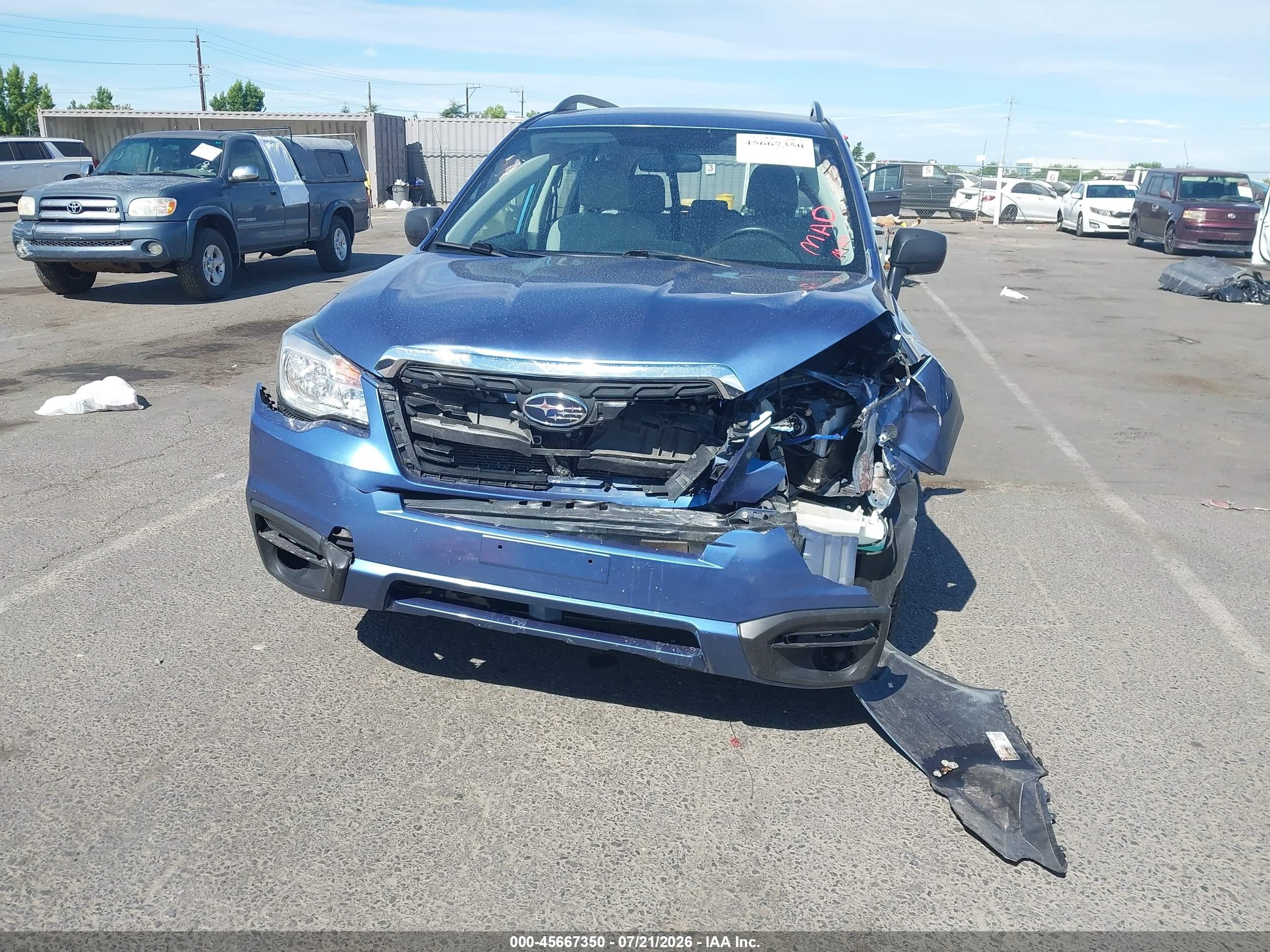 2018 Subaru Forester 2.5i Blue vin: JF2SJABC8JH584431