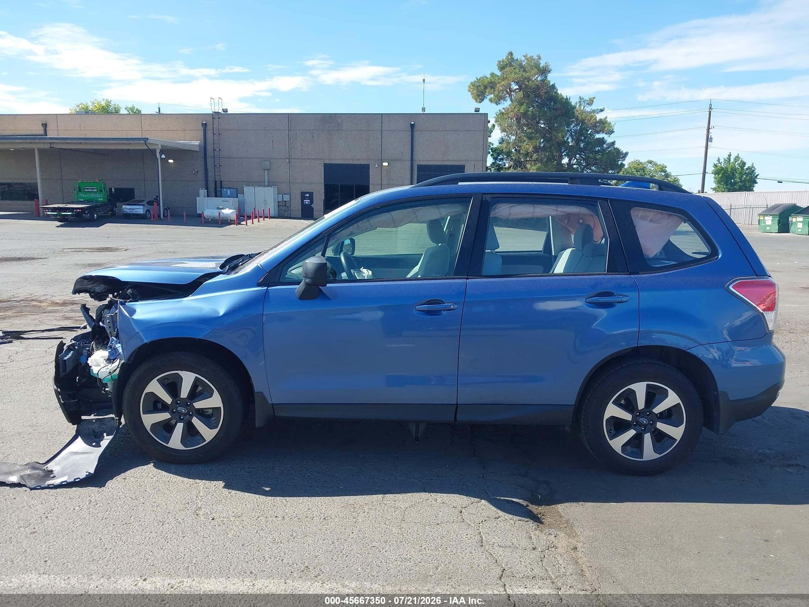 2018 Subaru Forester 2.5i Blue vin: JF2SJABC8JH584431