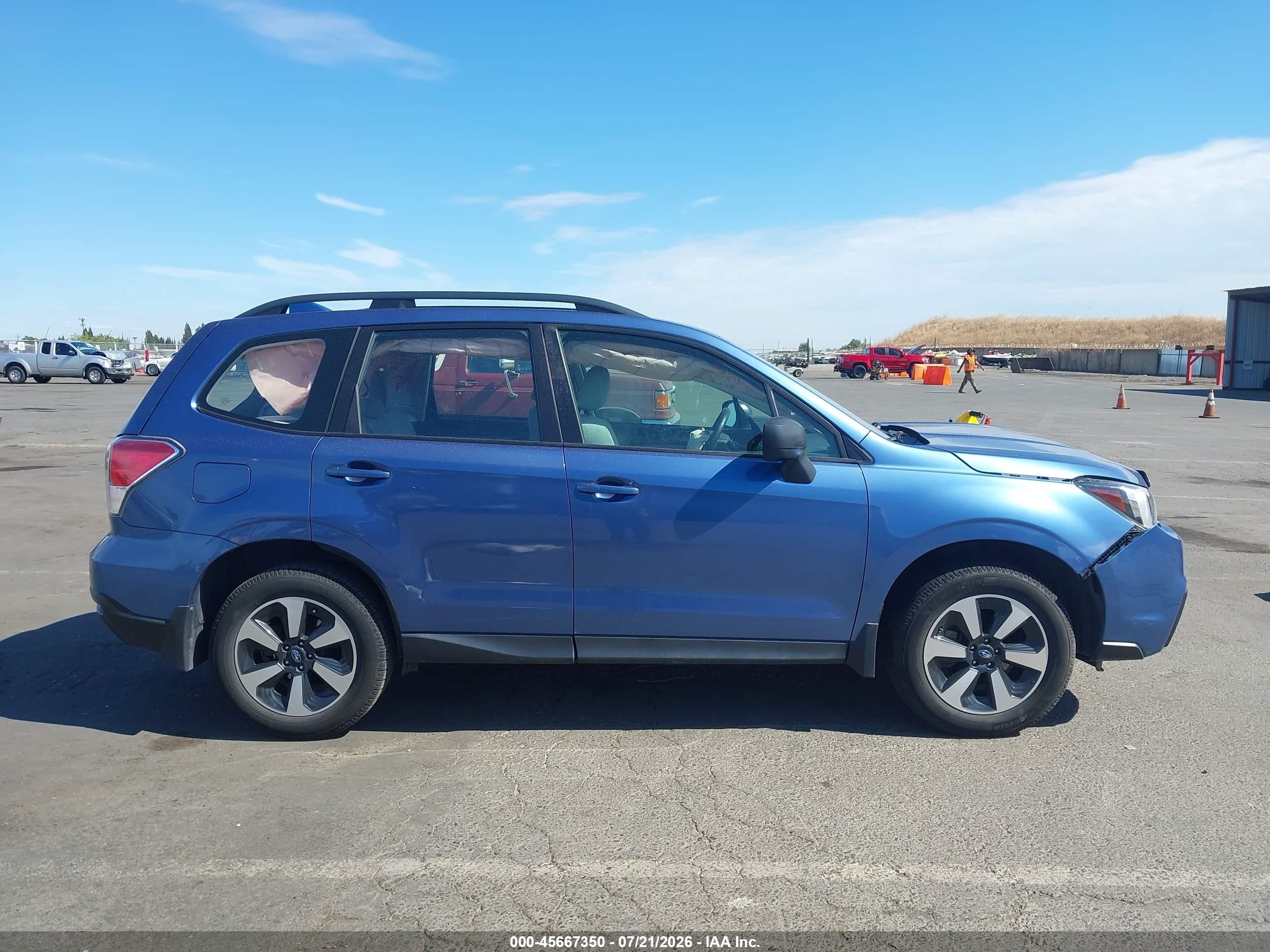 2018 Subaru Forester 2.5i Blue vin: JF2SJABC8JH584431