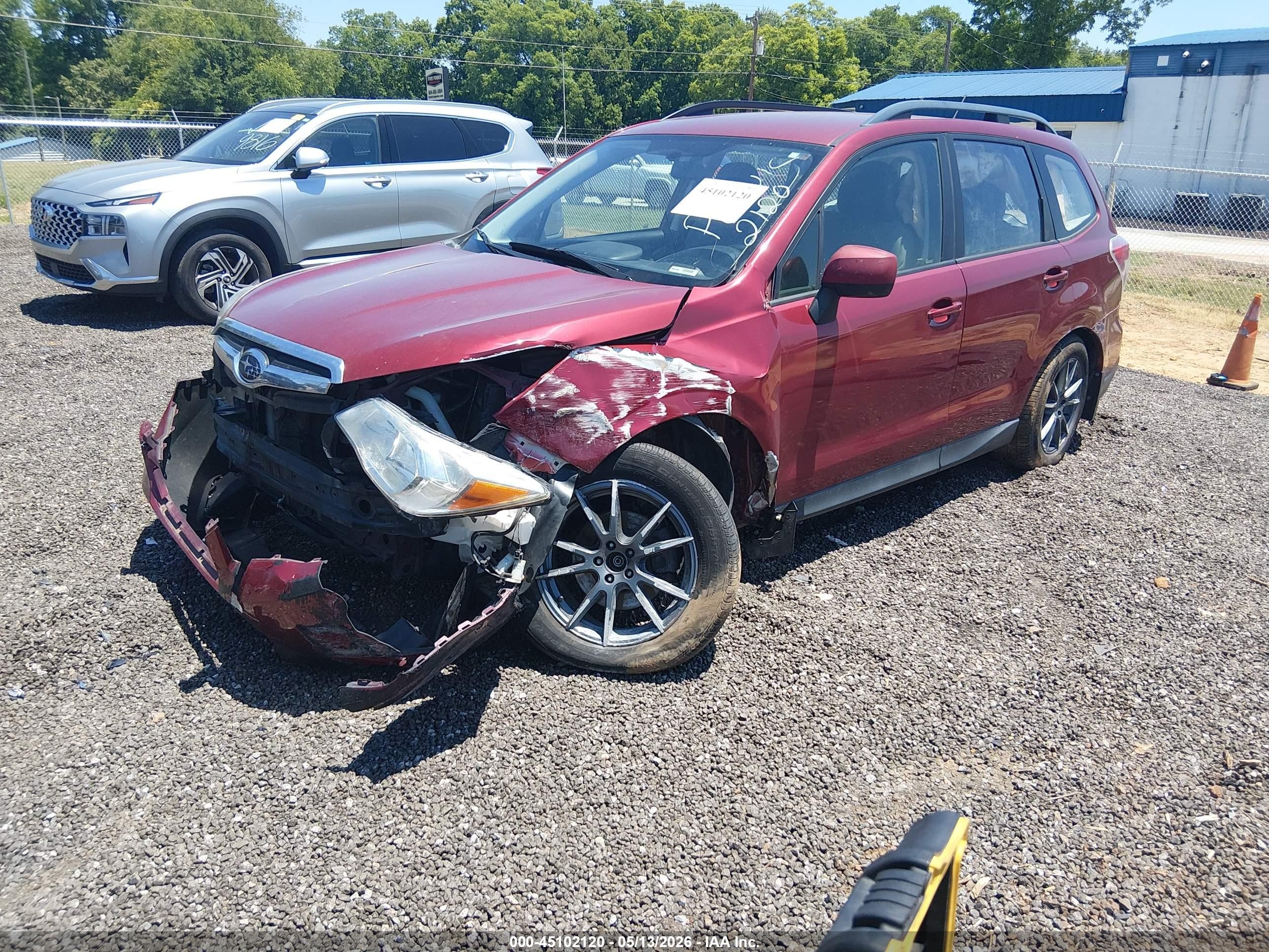2015 Subaru Forester 2.5i Красный vin: JF2SJABC9FH420399