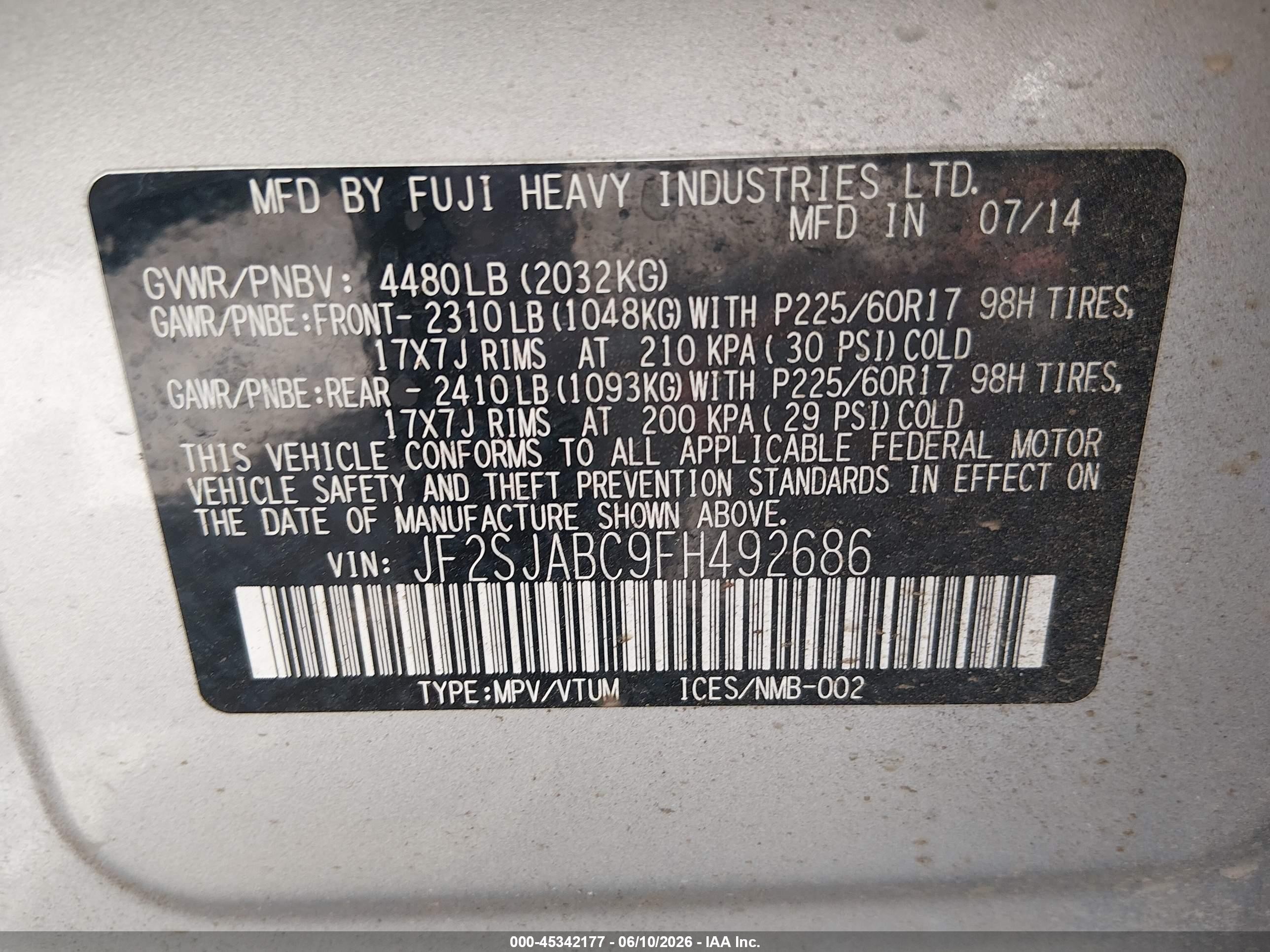 2015 Subaru Forester 2.5i Серебряный vin: JF2SJABC9FH492686