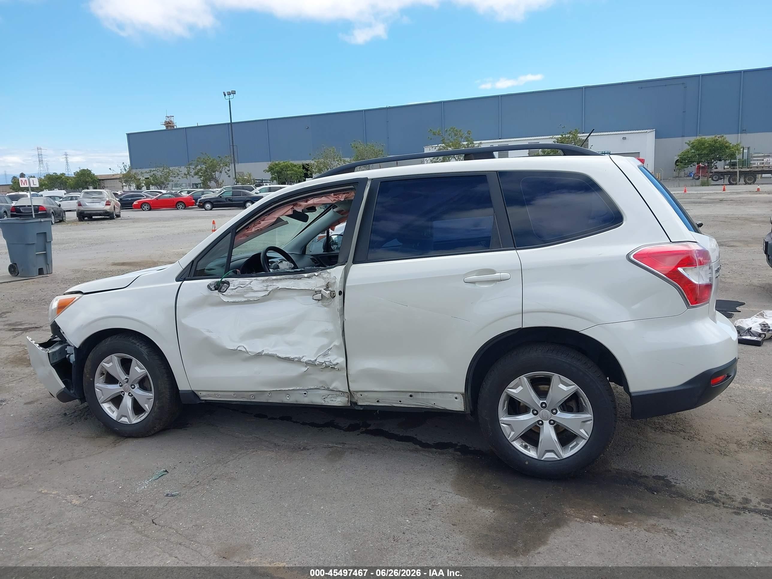 2015 Subaru Forester 2.5i Черный vin: JF2SJABC9FH540414