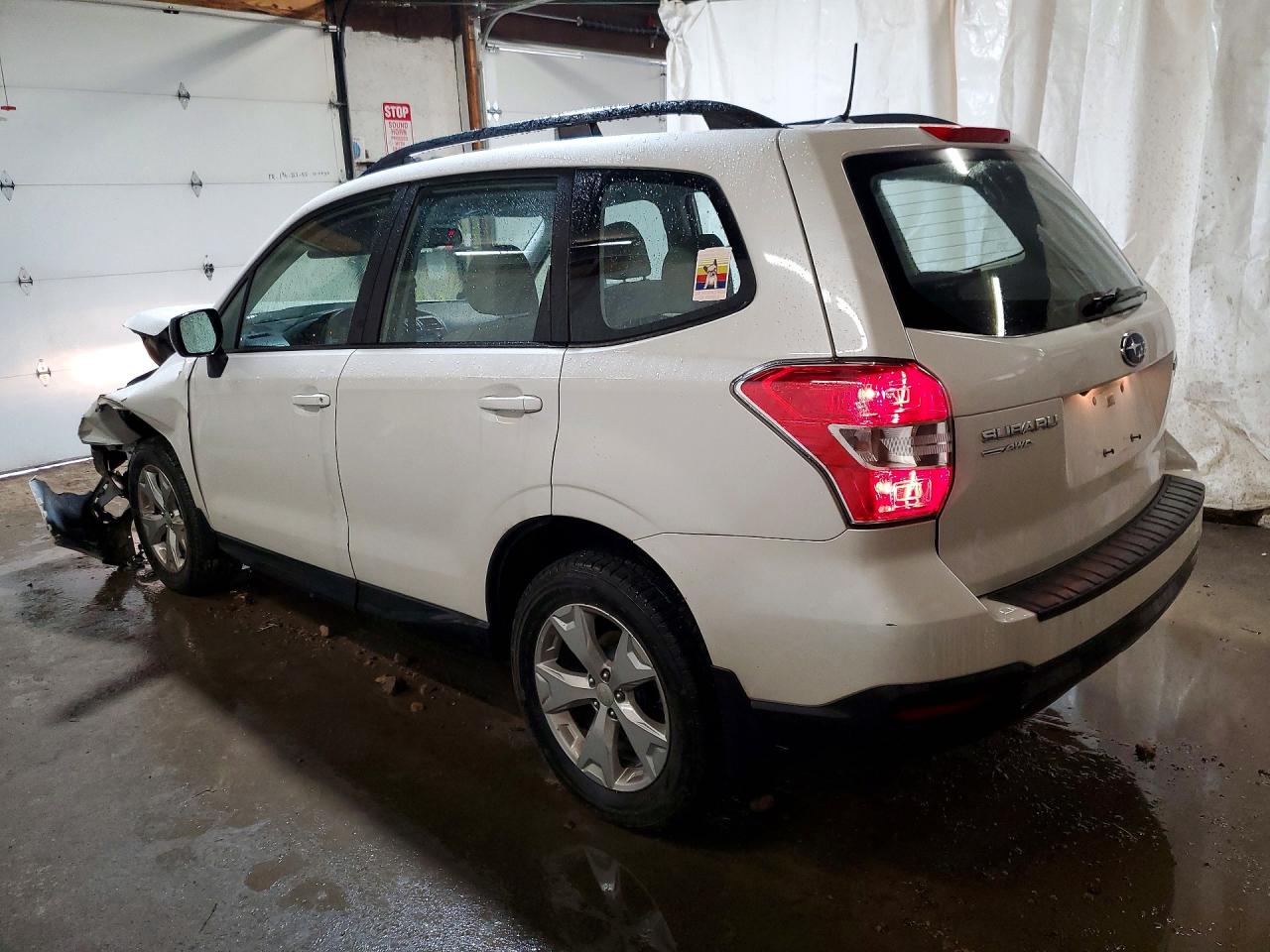 2015 Subaru Forester 2.5i White vin: JF2SJABC9FH804697