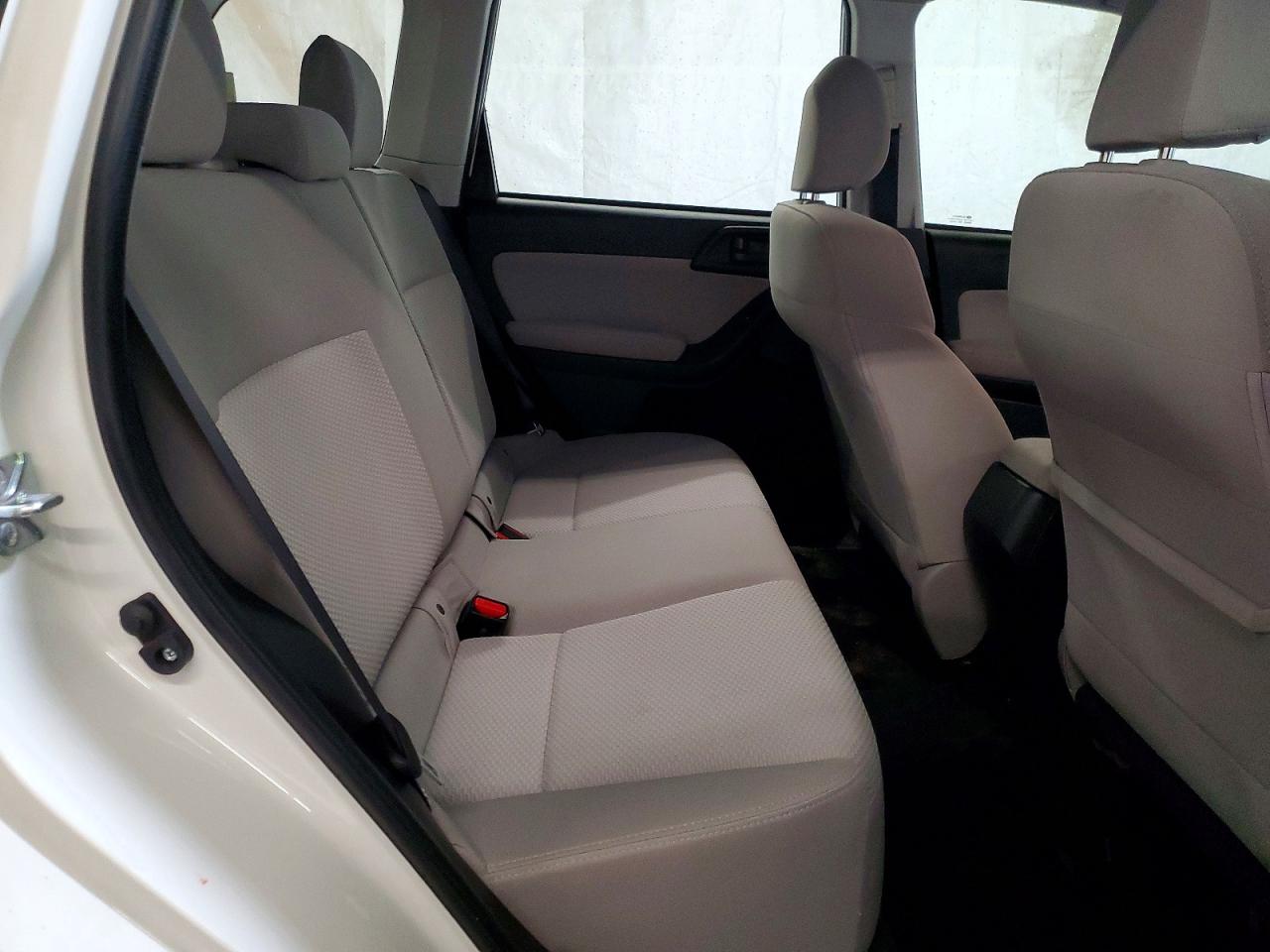 2015 Subaru Forester 2.5i White vin: JF2SJABC9FH804697