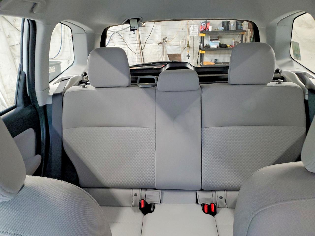 2015 Subaru Forester 2.5i White vin: JF2SJABC9FH804697