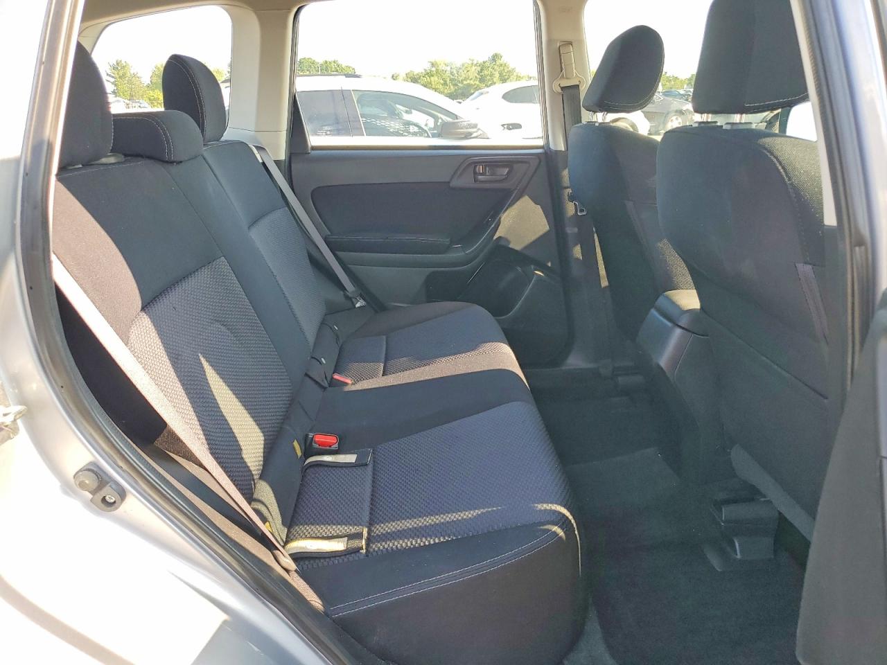 2015 Subaru Forester 2.5i Gray vin: JF2SJABCXFH422663