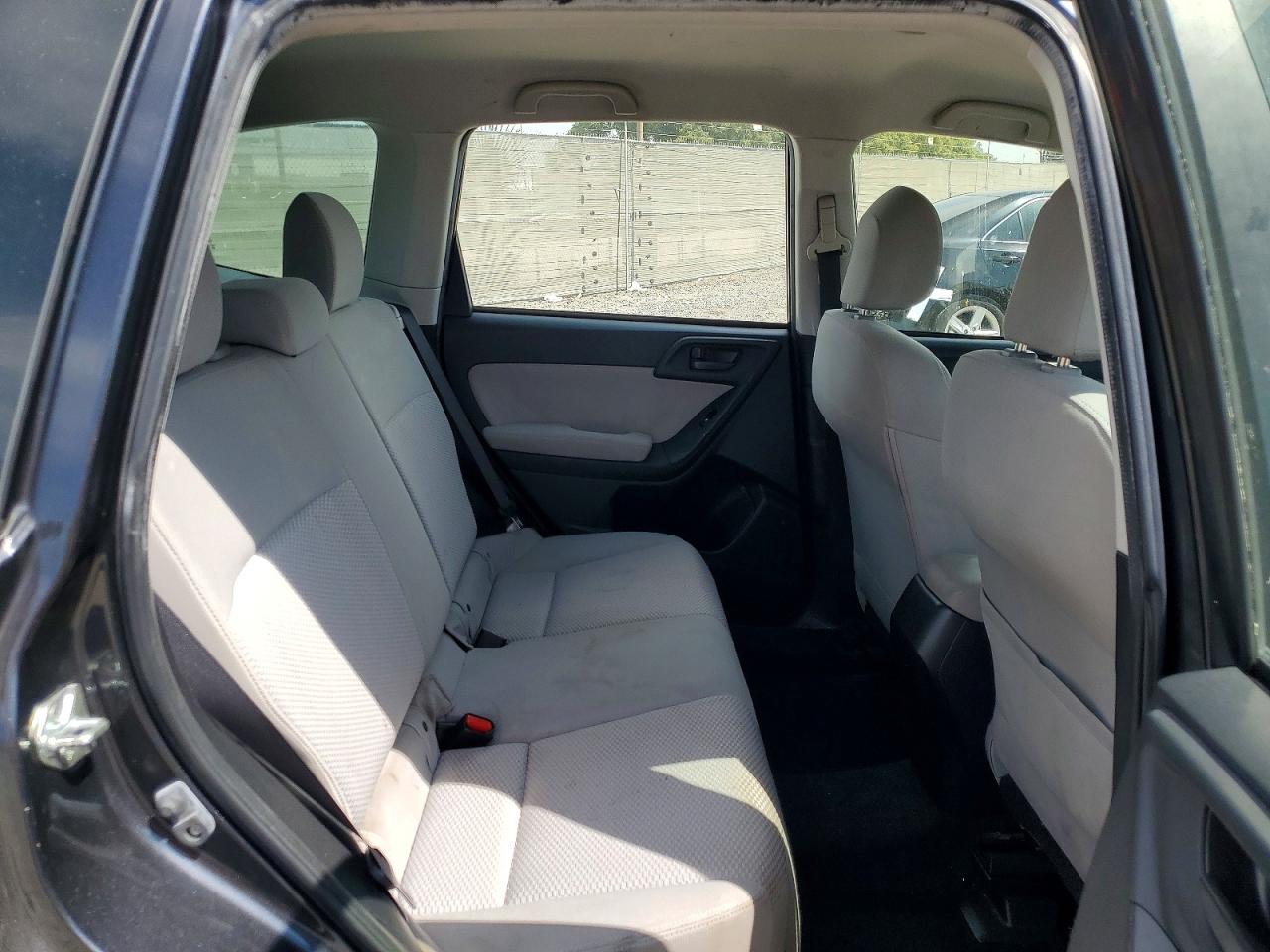 2015 Subaru Forester 2.5i Black vin: JF2SJABCXFH452245