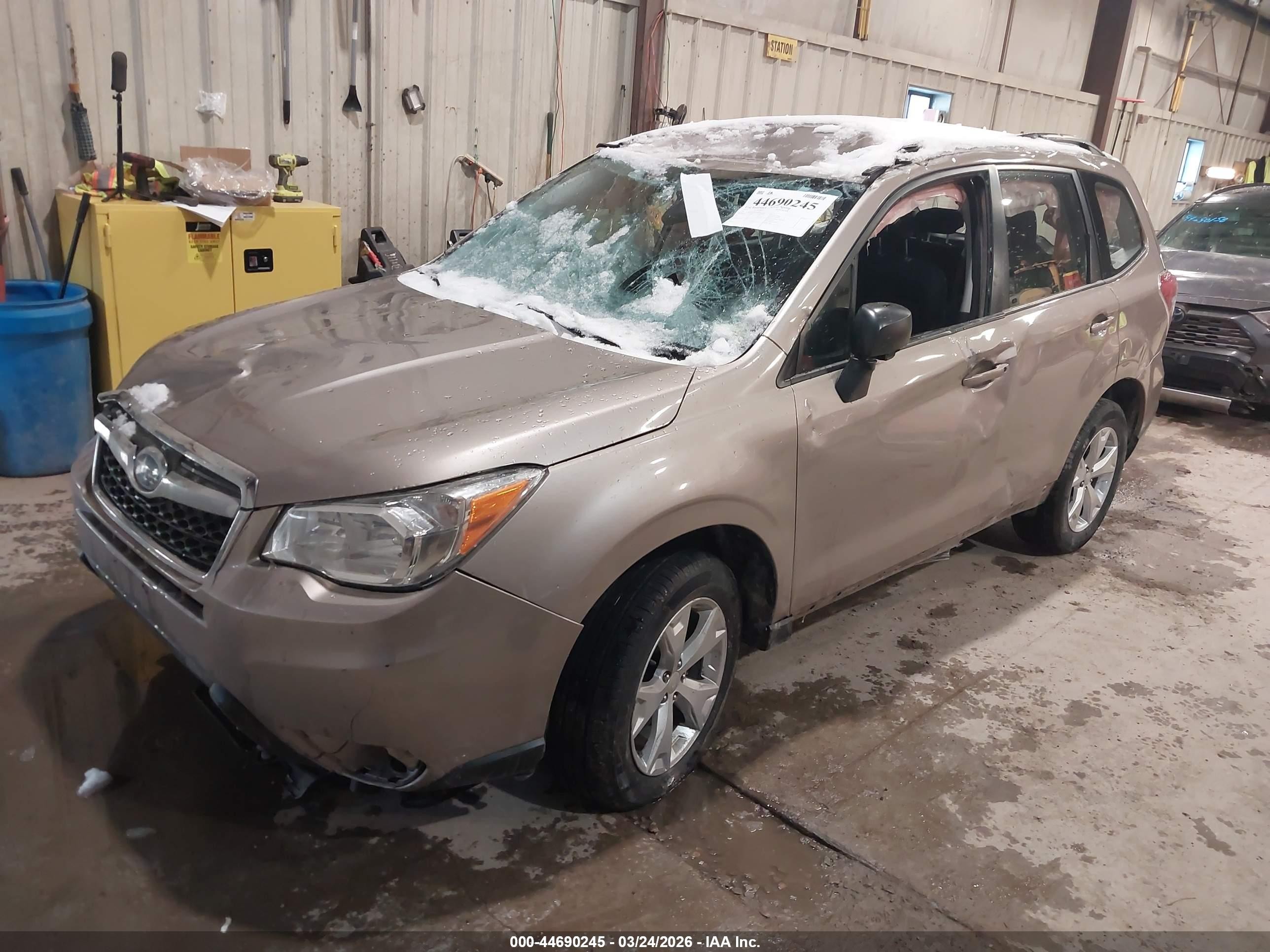 2015 Subaru Forester 2.5i Gold vin: JF2SJABCXFH460863