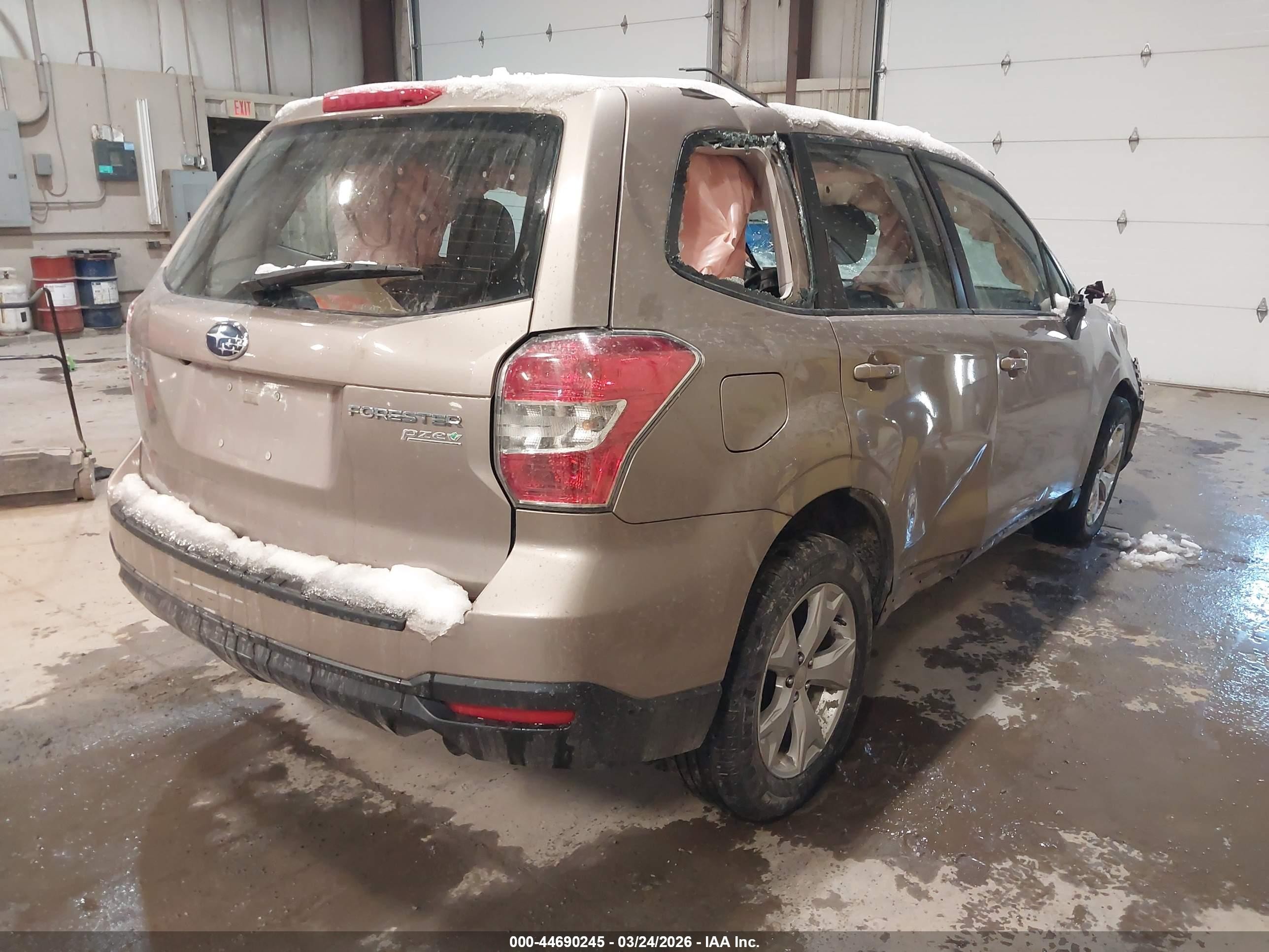 2015 Subaru Forester 2.5i Gold vin: JF2SJABCXFH460863