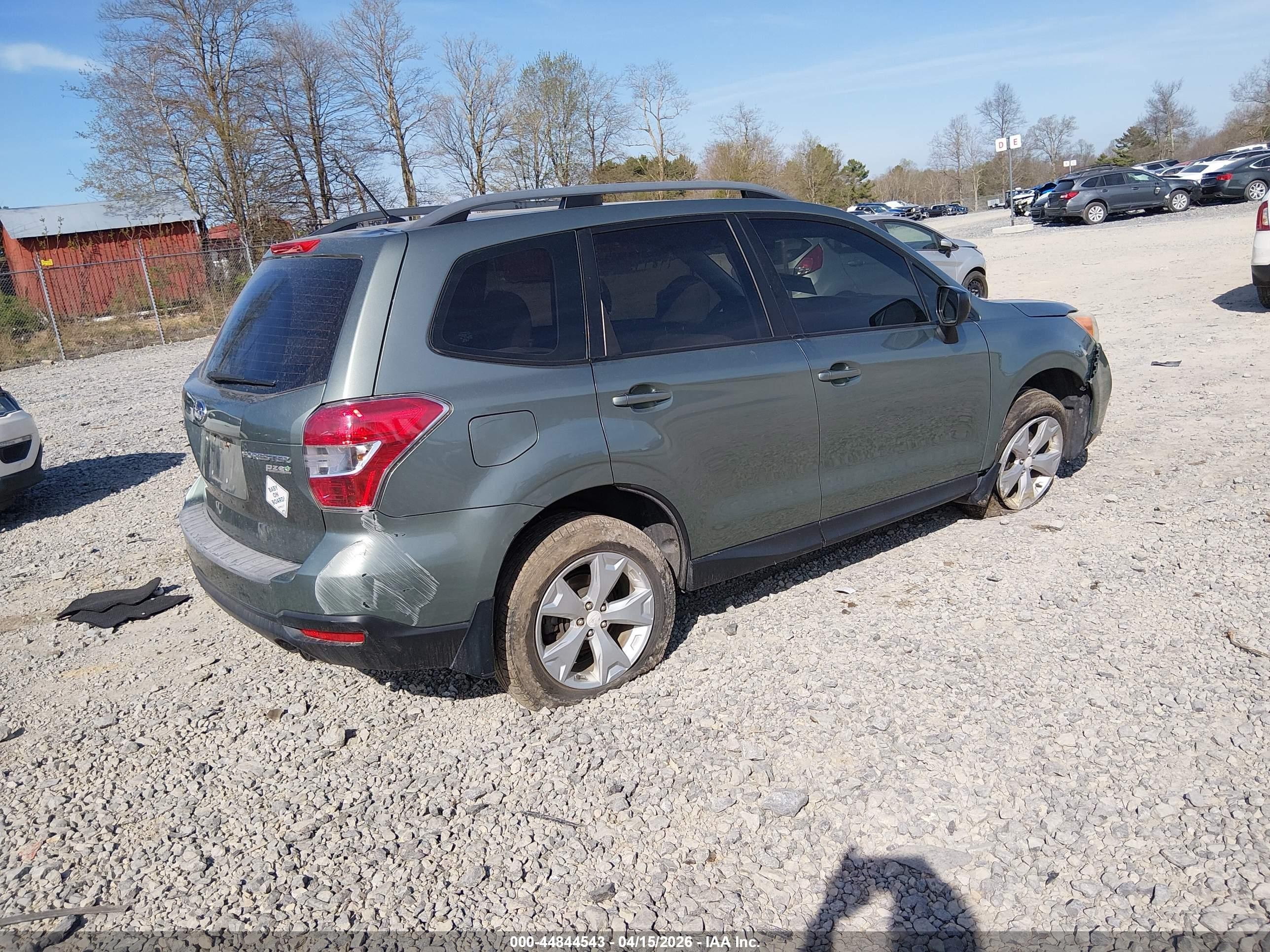 2015 Subaru Forester 2.5i Green vin: JF2SJABCXFH461821