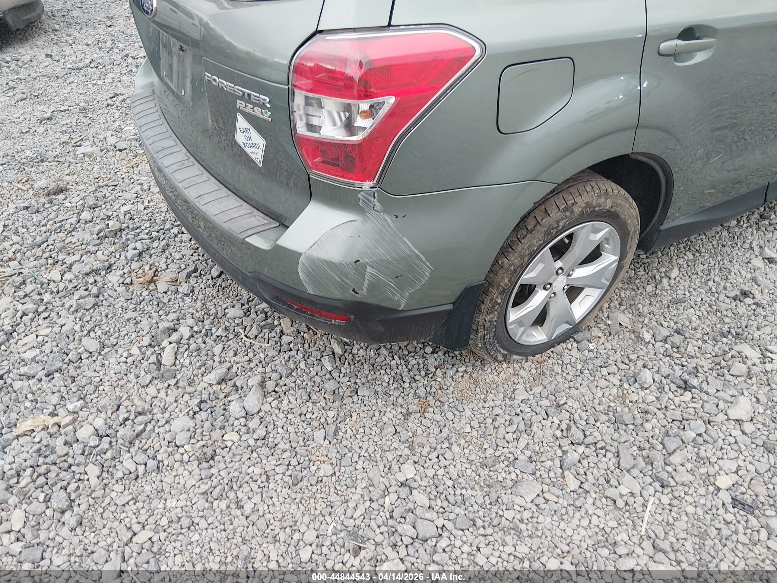 2015 Subaru Forester 2.5i Green vin: JF2SJABCXFH461821