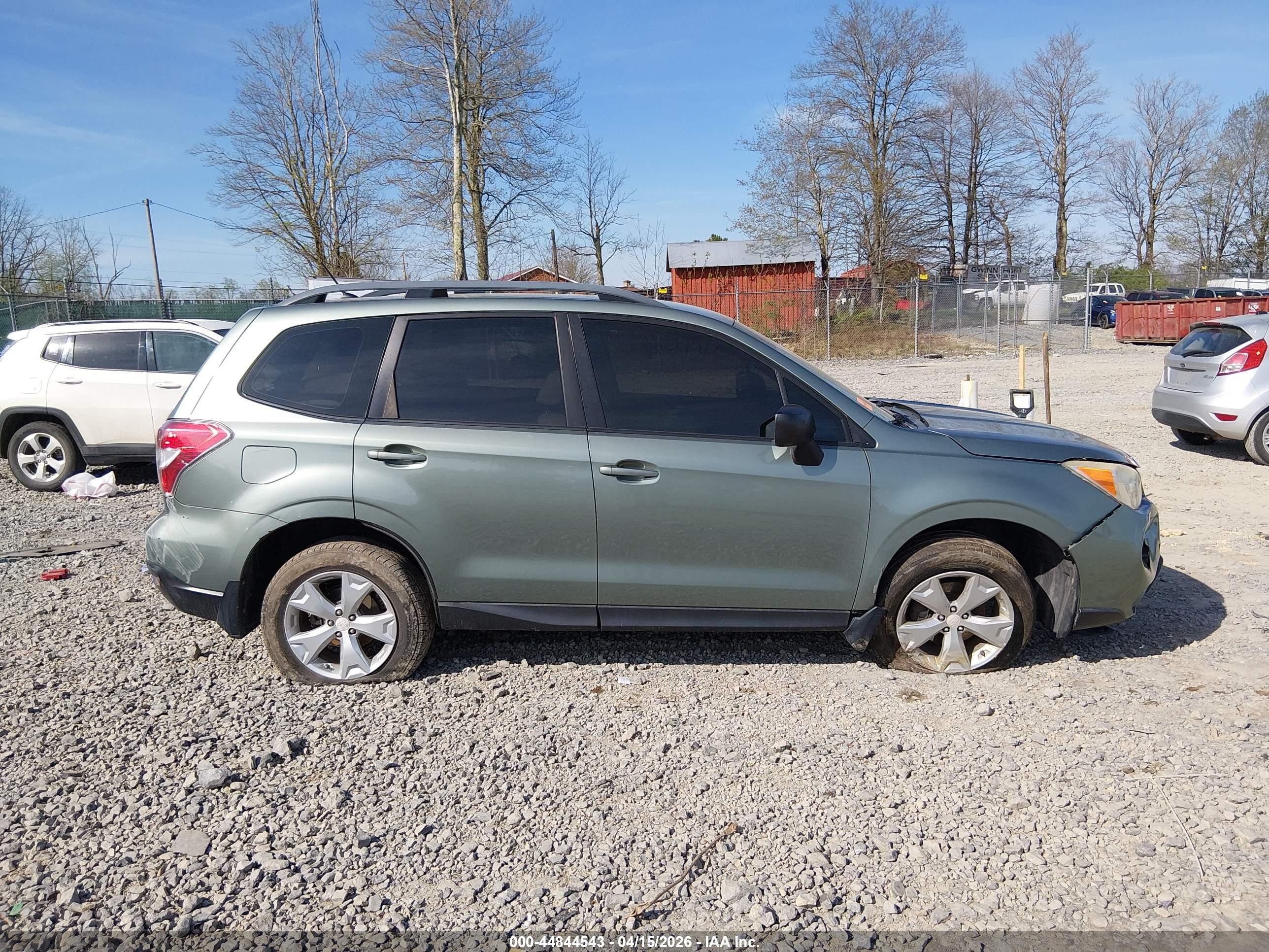 2015 Subaru Forester 2.5i Green vin: JF2SJABCXFH461821