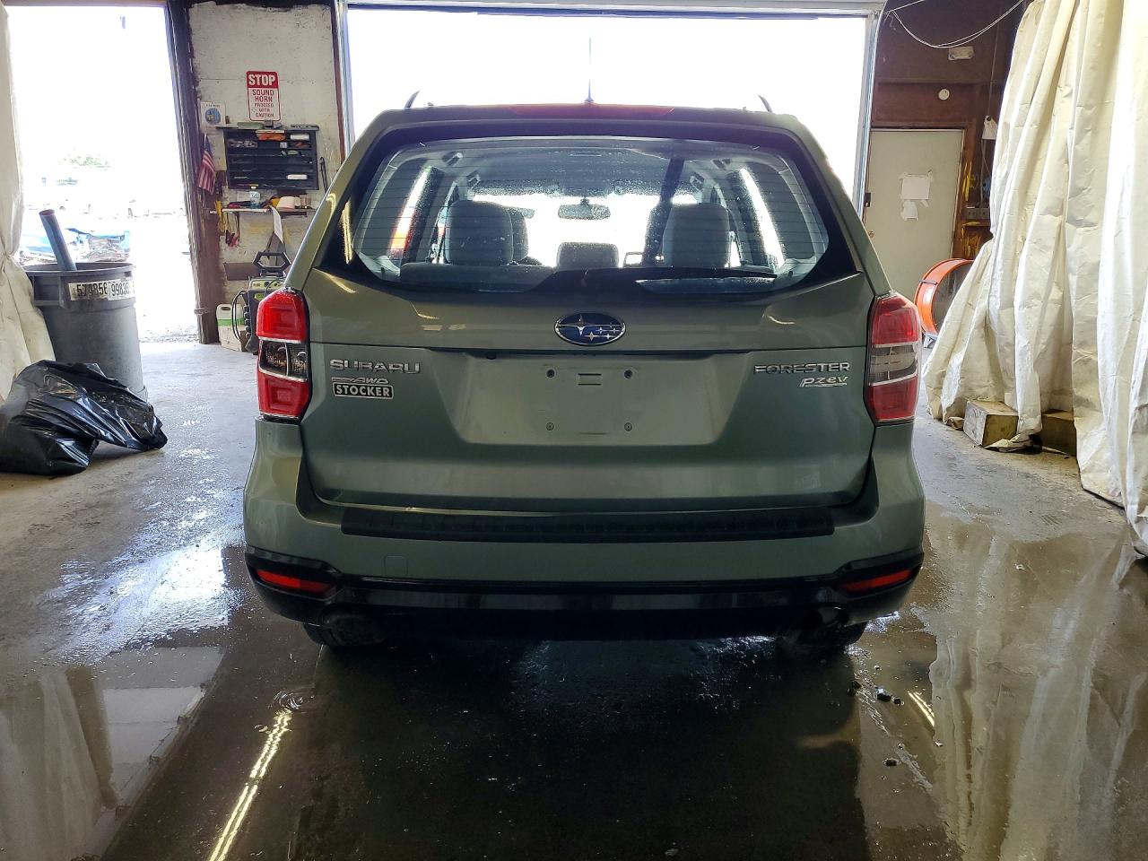 2015 Subaru Forester 2.5i Green vin: JF2SJABCXFH547954