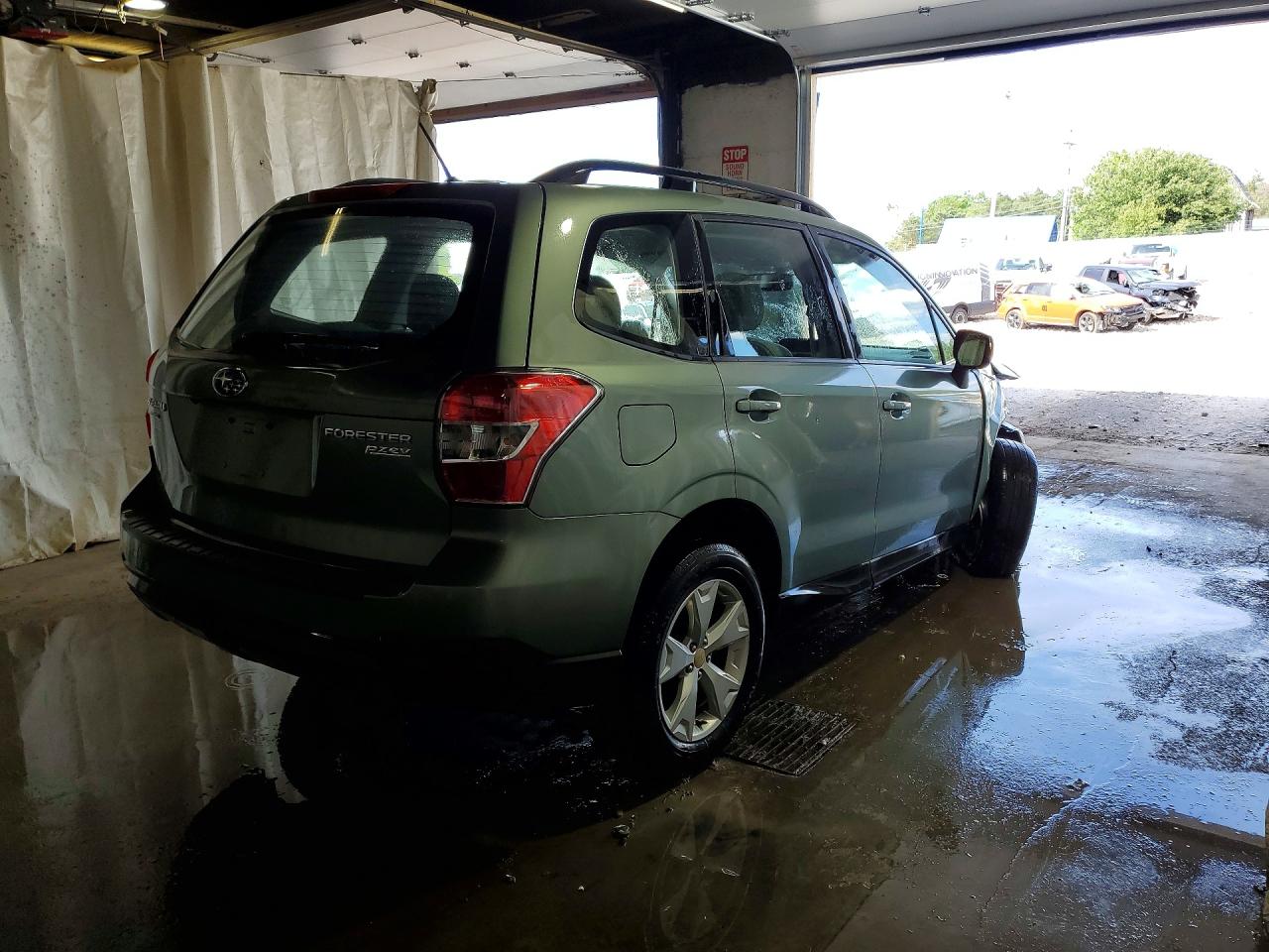 2015 Subaru Forester 2.5i Green vin: JF2SJABCXFH547954