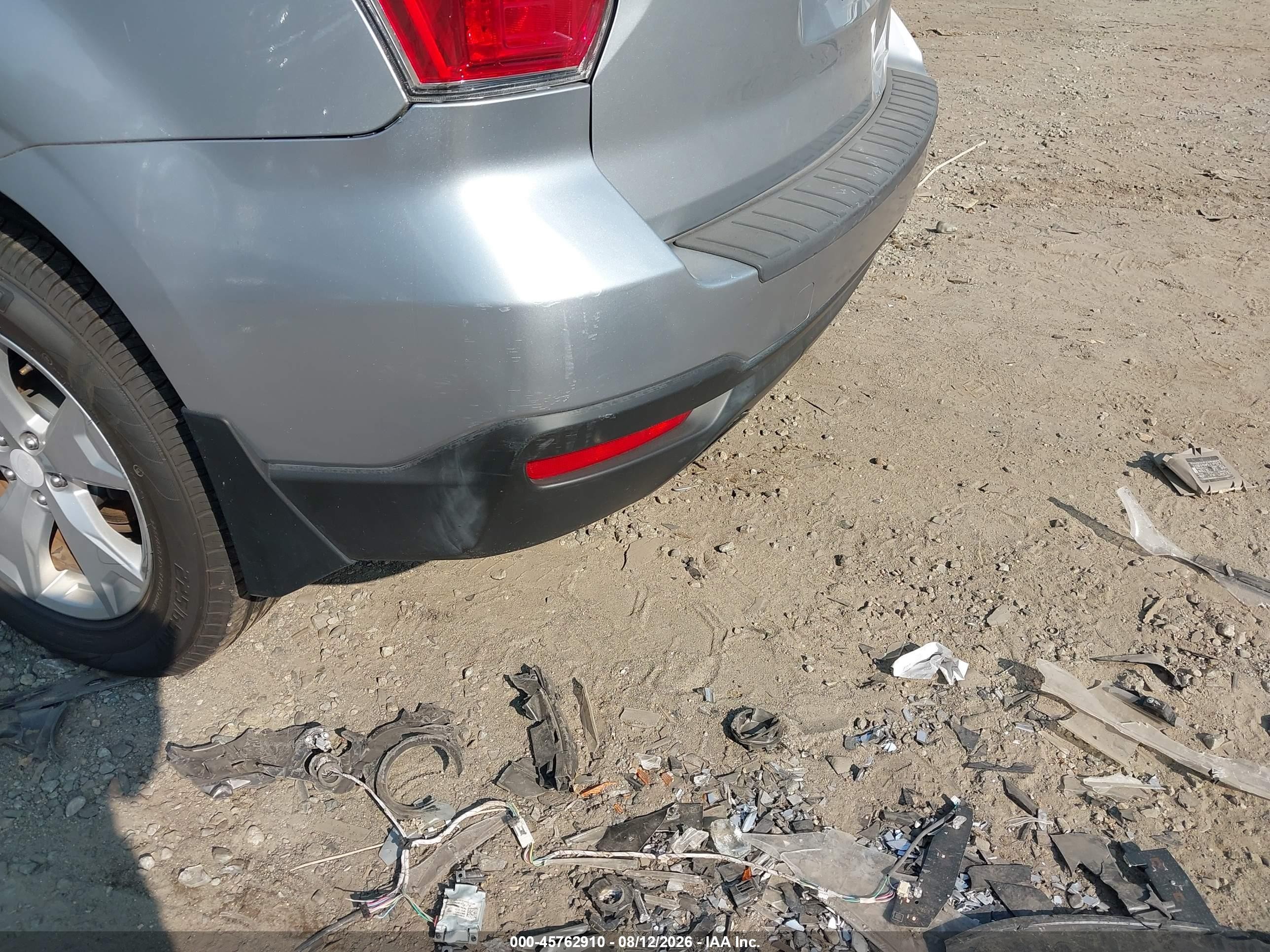 2015 Subaru Forester 2.5i Серебряный vin: JF2SJABCXFH558033