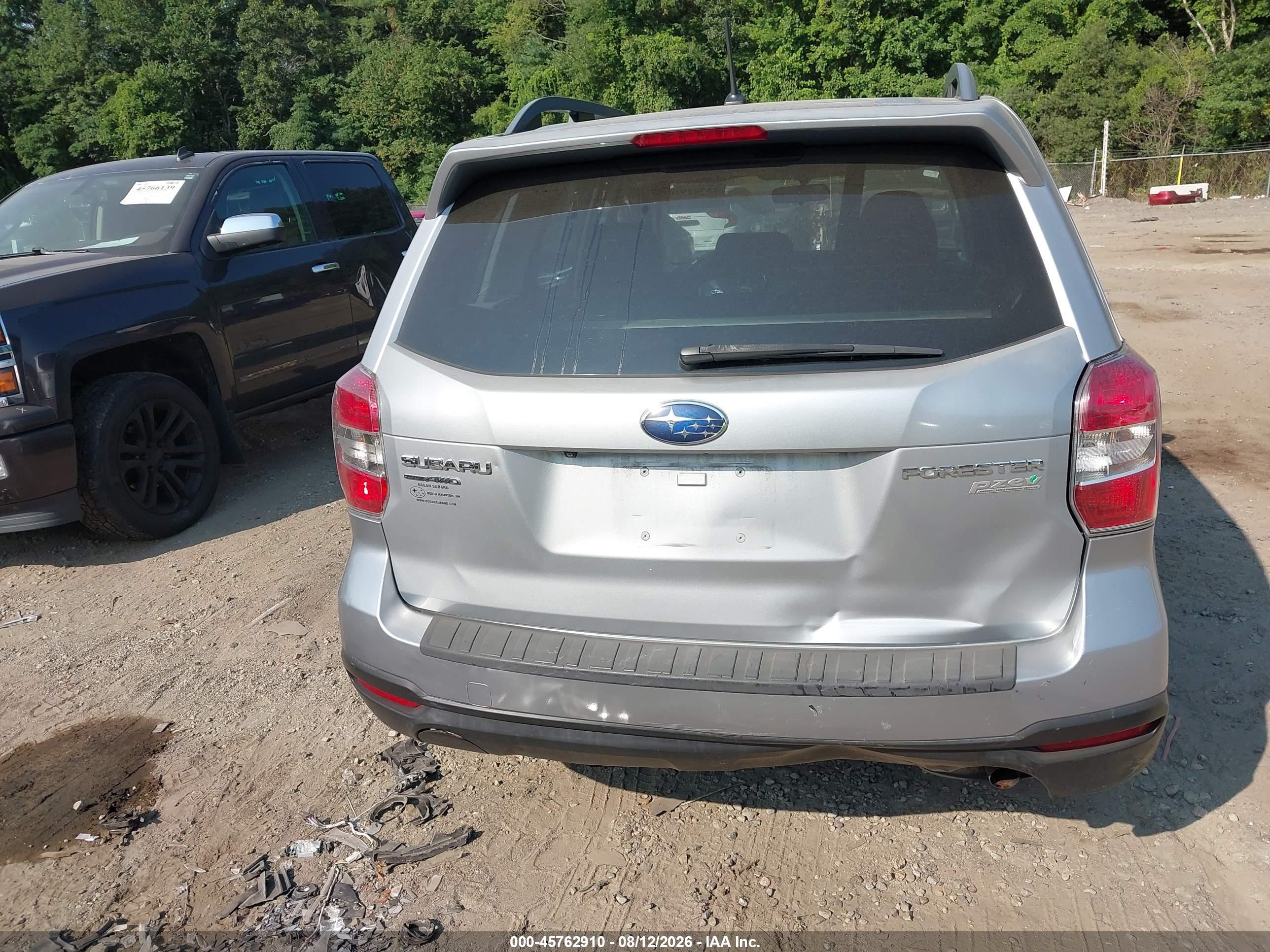 2015 Subaru Forester 2.5i Серебряный vin: JF2SJABCXFH558033