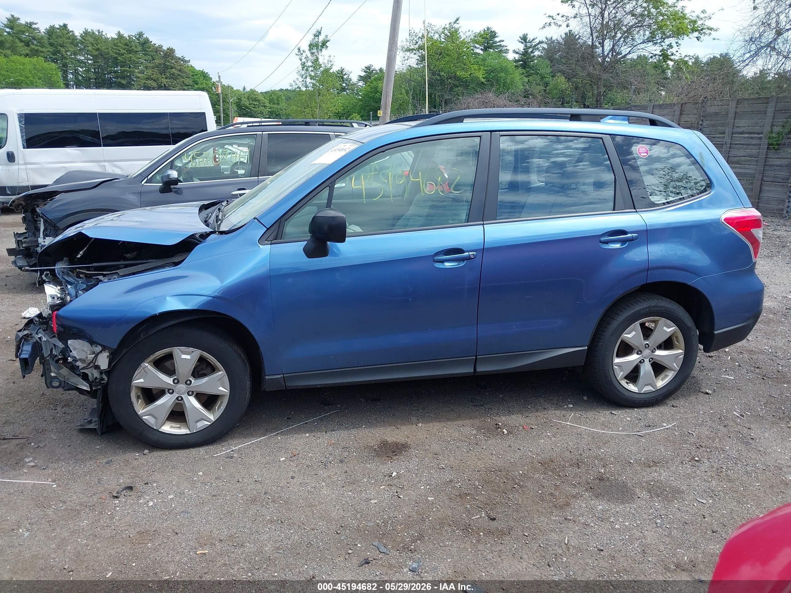 2016 Subaru Forester 2.5i Blue vin: JF2SJABCXGH432109