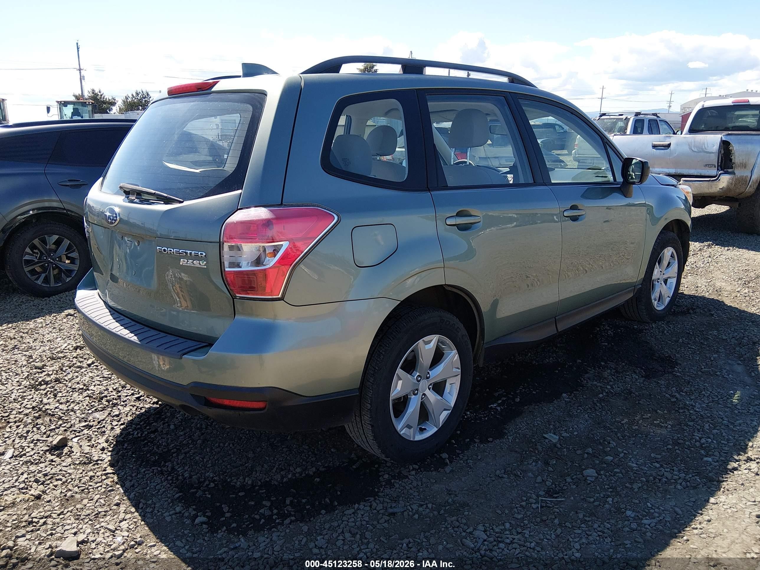 2016 Subaru Forester 2.5i Green vin: JF2SJABCXGH539032