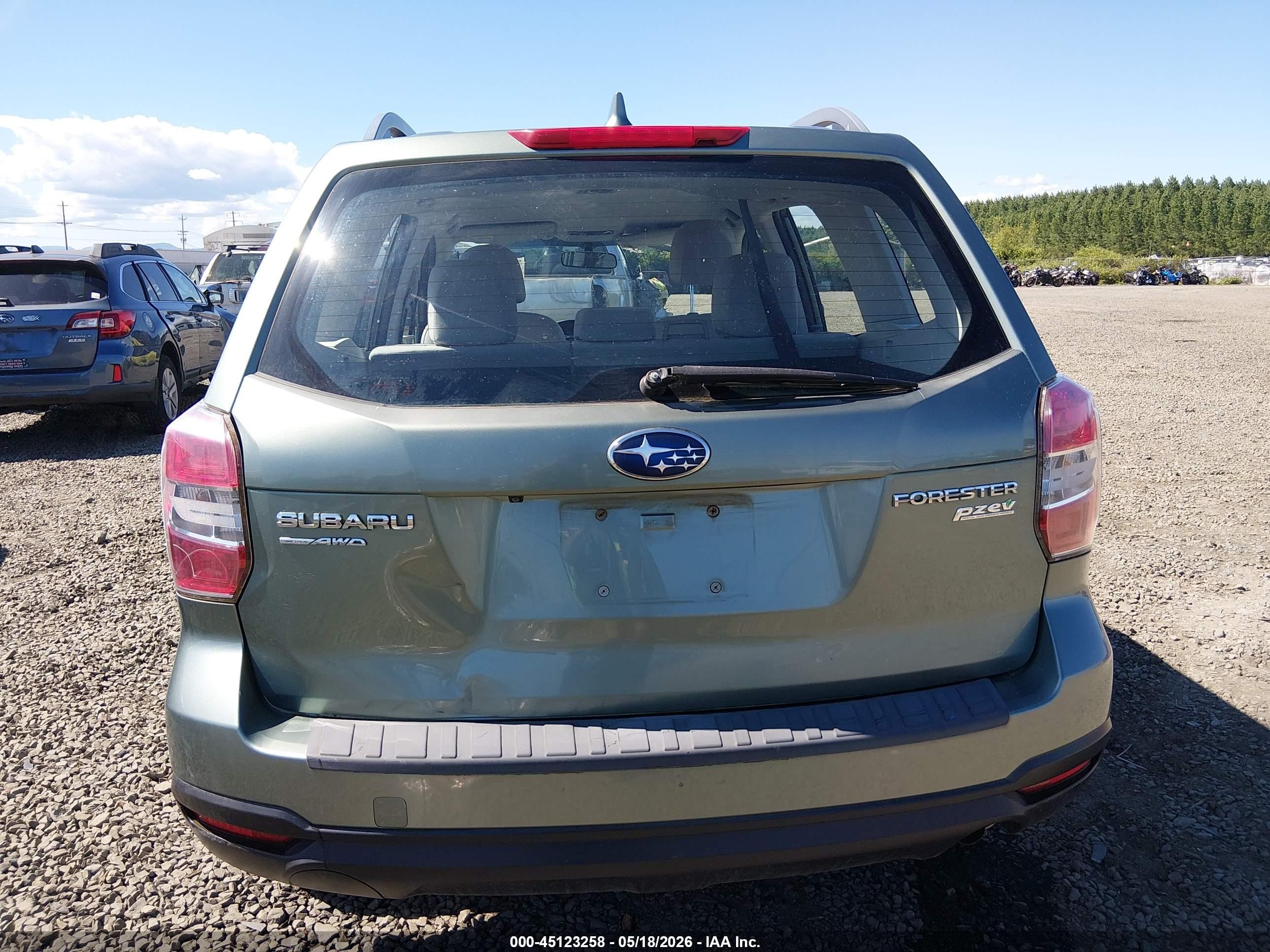 2016 Subaru Forester 2.5i Green vin: JF2SJABCXGH539032