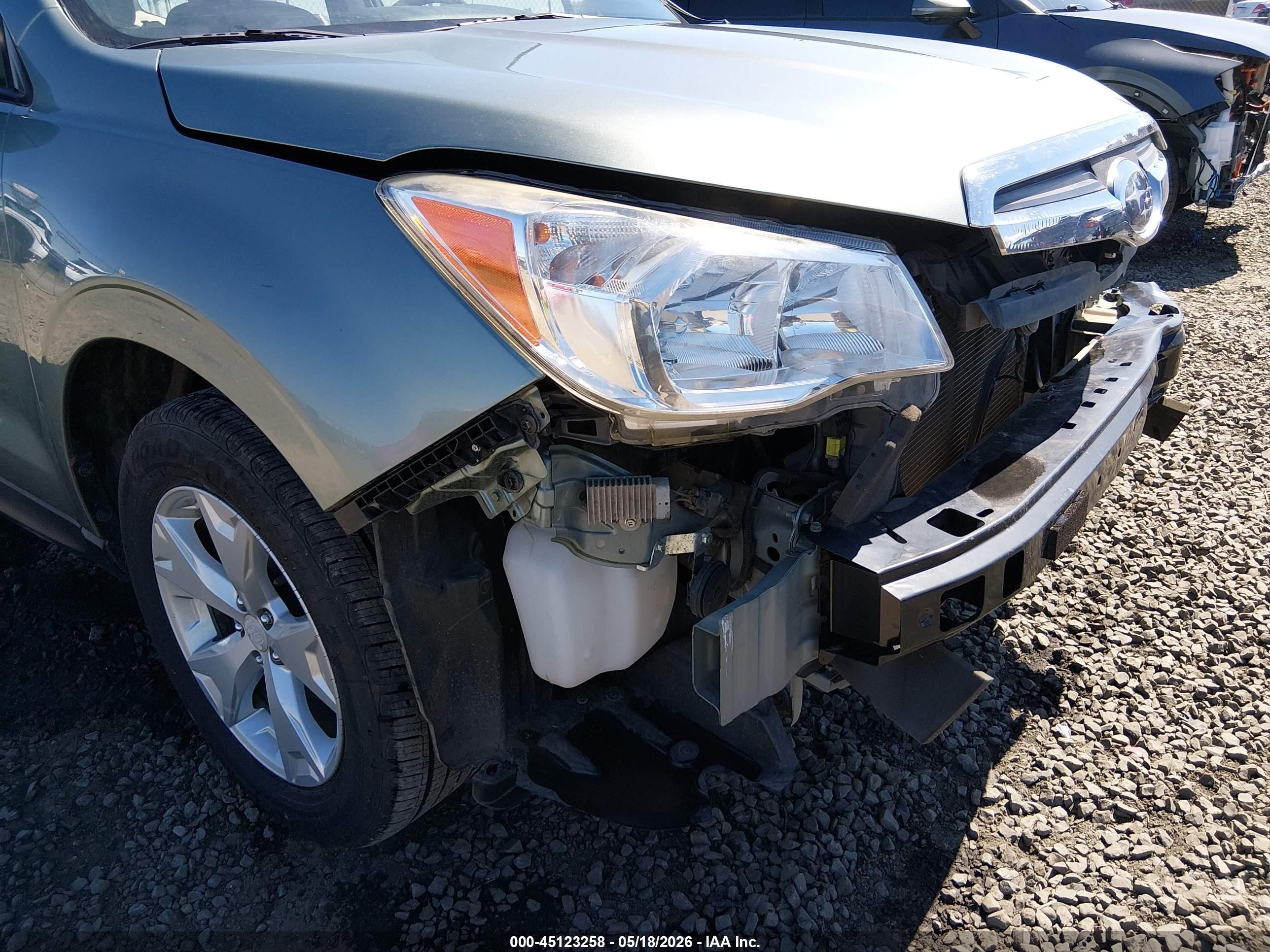 2016 Subaru Forester 2.5i Green vin: JF2SJABCXGH539032