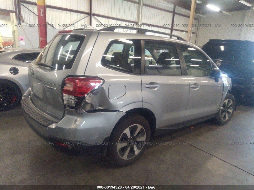 2018 Subaru Forester Silver vin: JF2SJABCXJH544397