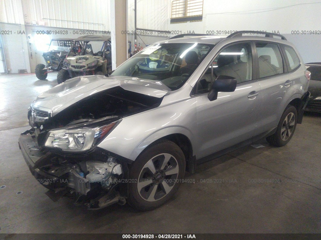 2018 Subaru Forester Silver vin: JF2SJABCXJH544397