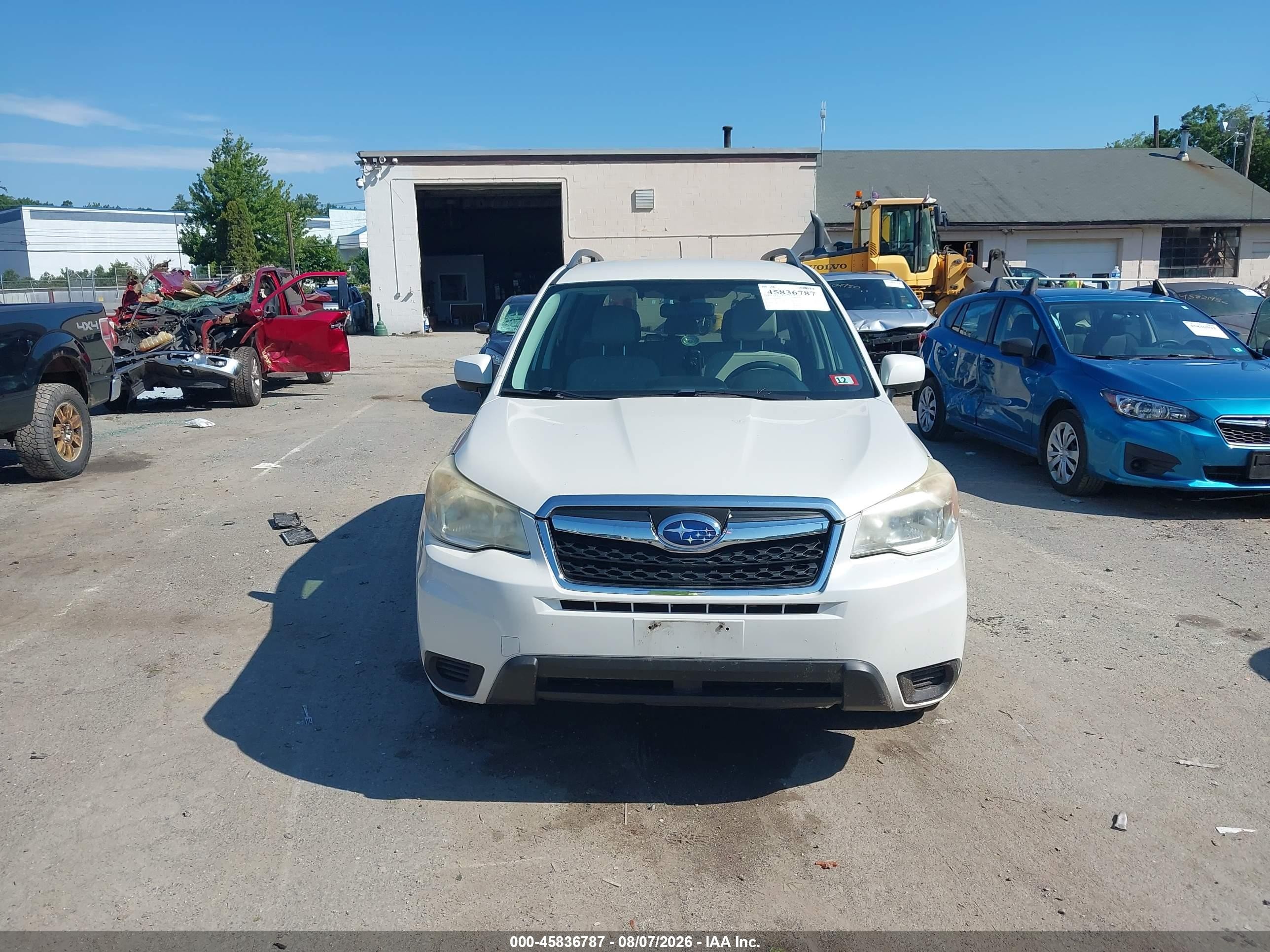 2014 Subaru Forester 2.5i Premium White vin: JF2SJACC0EG426773