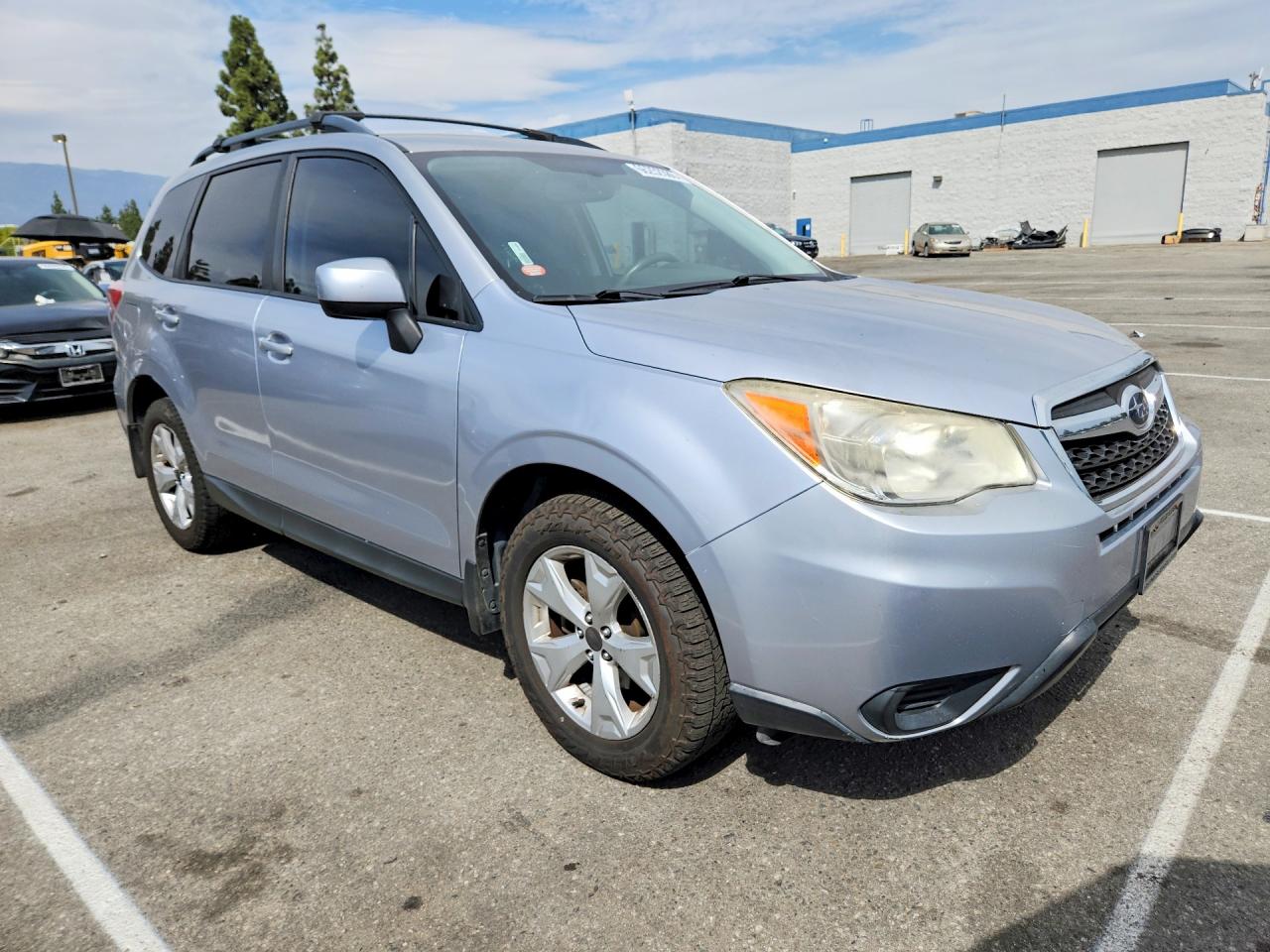 2014 Subaru Forester 2.5i Premium Silver vin: JF2SJACC2EG401051