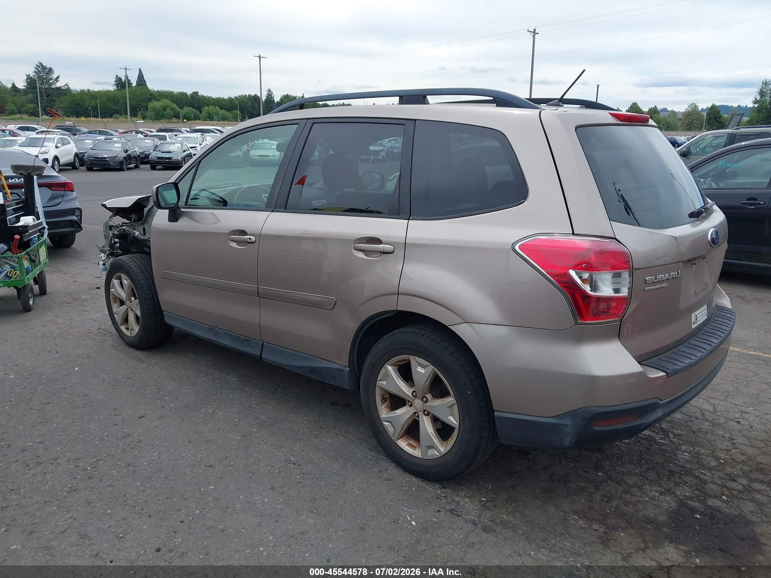 2014 Subaru Forester 2.5i Premium Champagne vin: JF2SJACC2EG403415