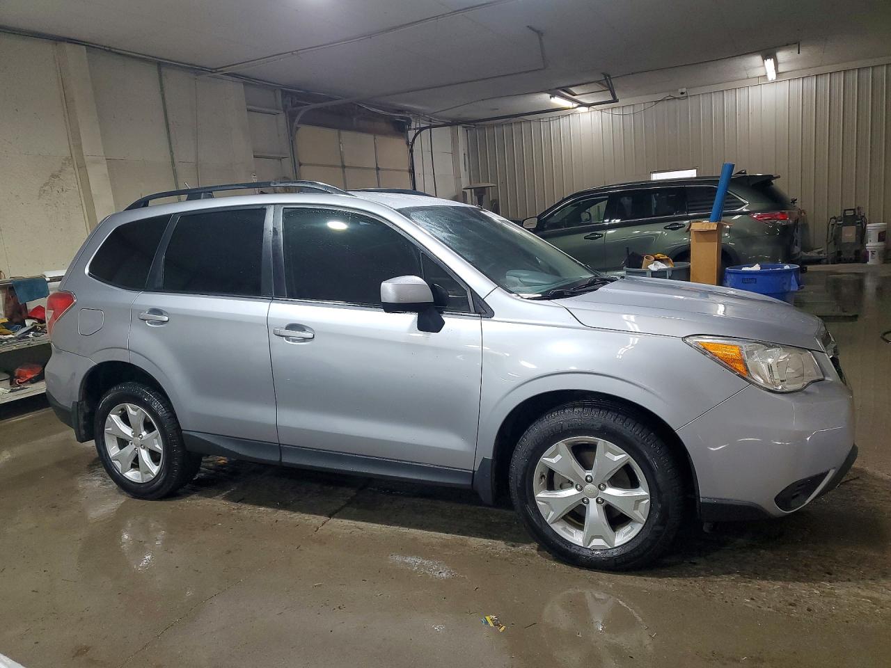 2014 Subaru Forester 2.5i Premium Silver vin: JF2SJACC3EG454860