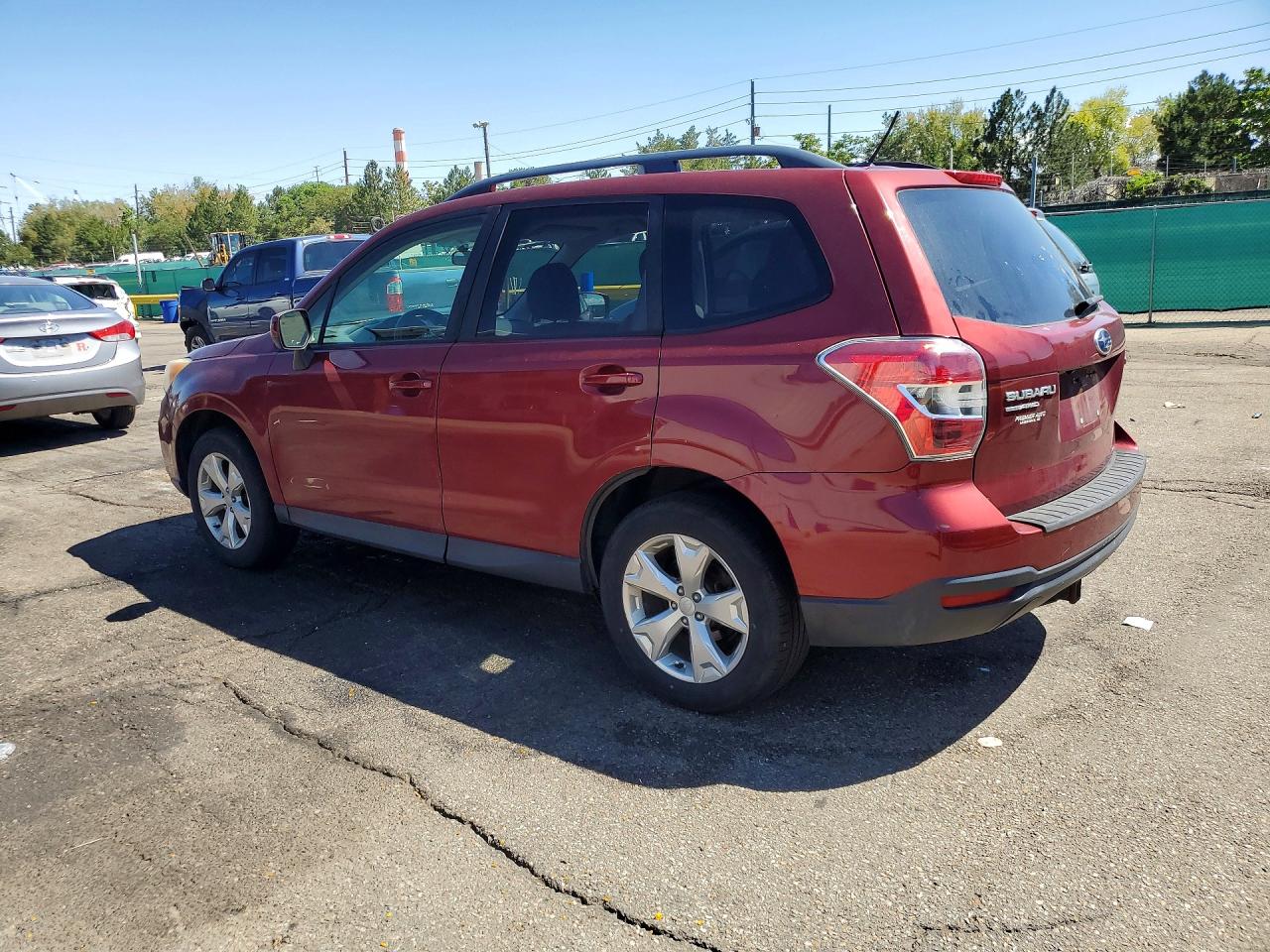 2014 Subaru Forester 2.5i Premium Burgundy vin: JF2SJACC3EG462408