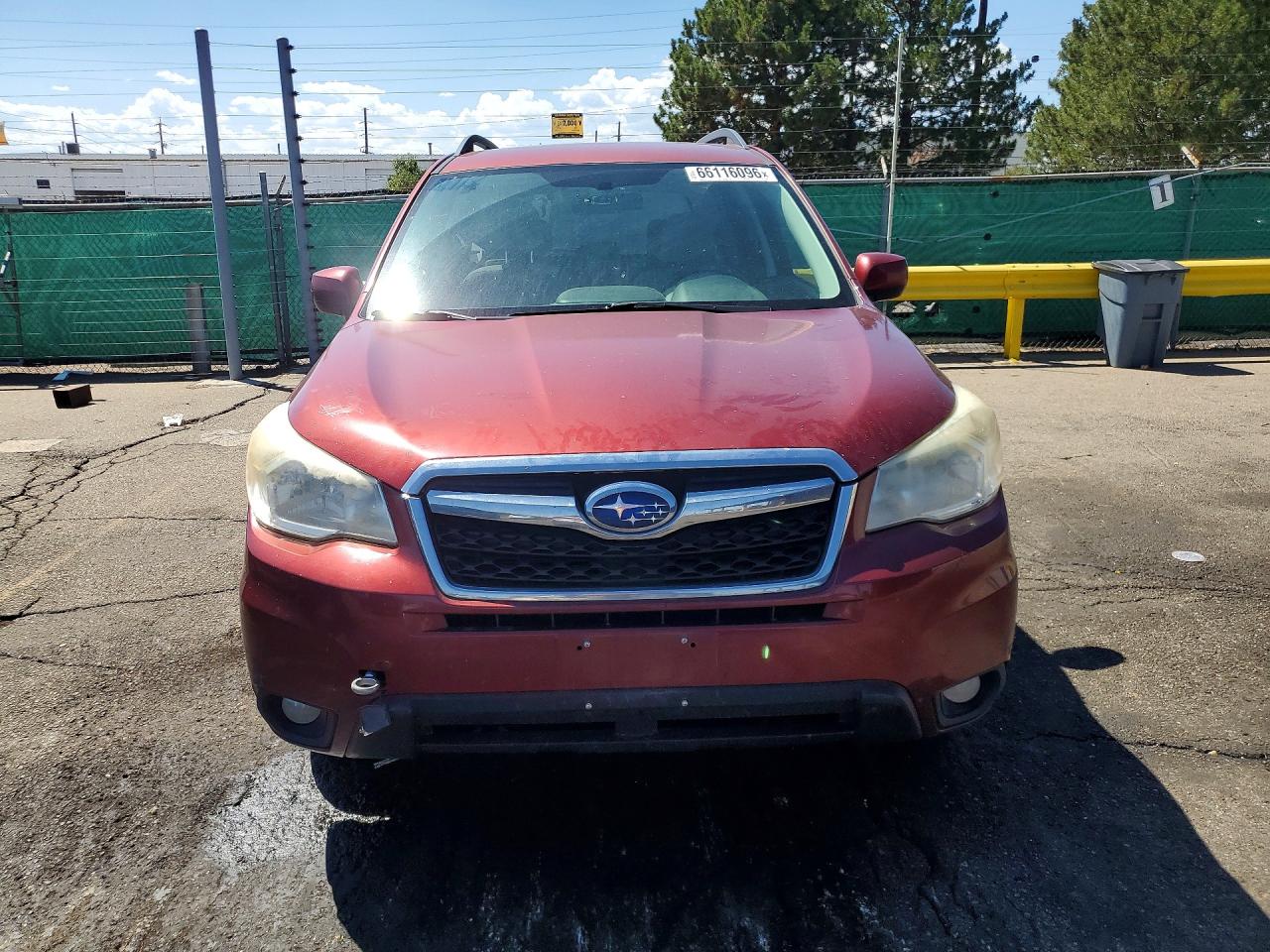 2014 Subaru Forester 2.5i Premium Burgundy vin: JF2SJACC3EG462408