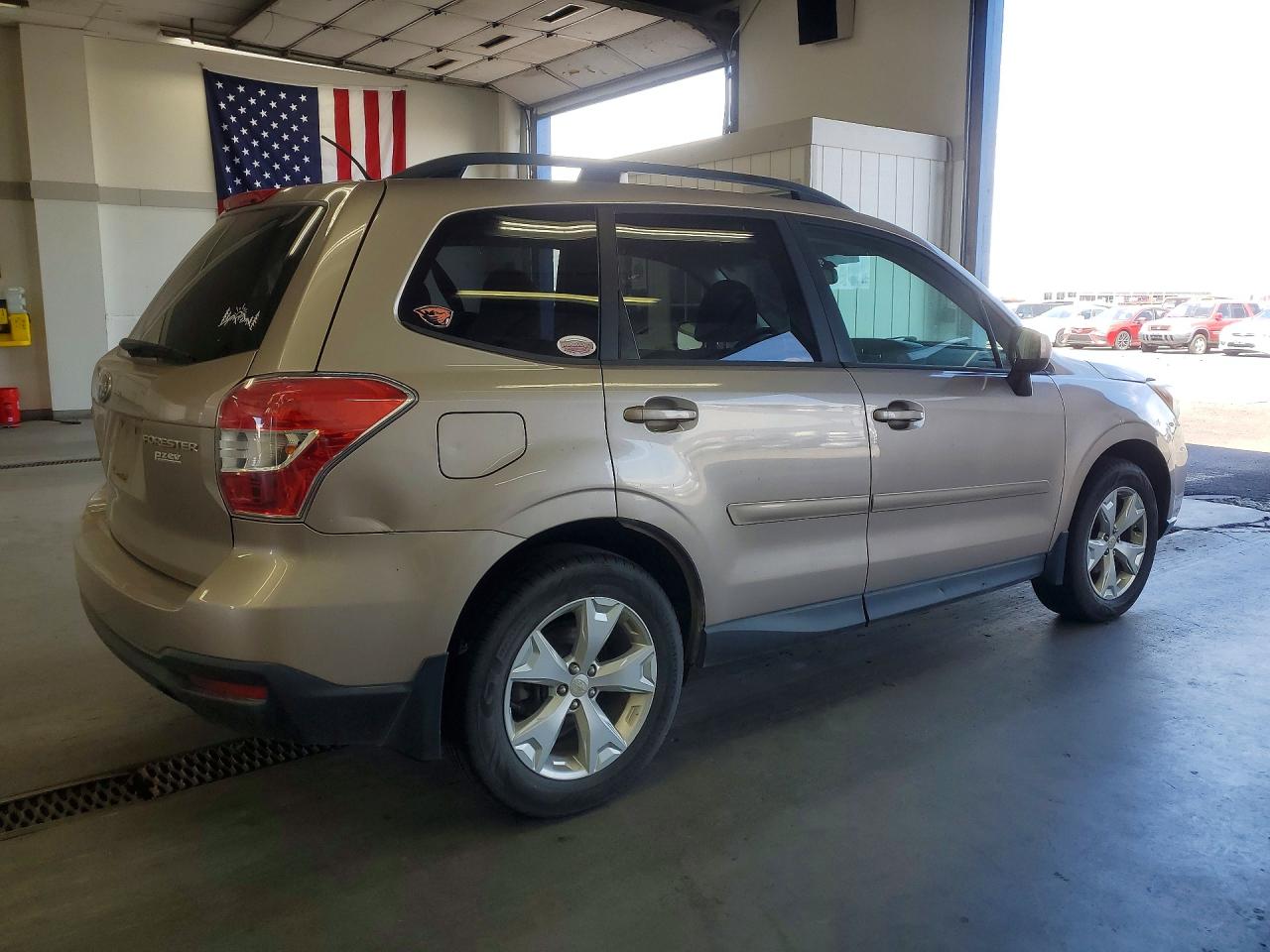 2014 Subaru Forester 2.5i Premium Tan vin: JF2SJACC5EG419978