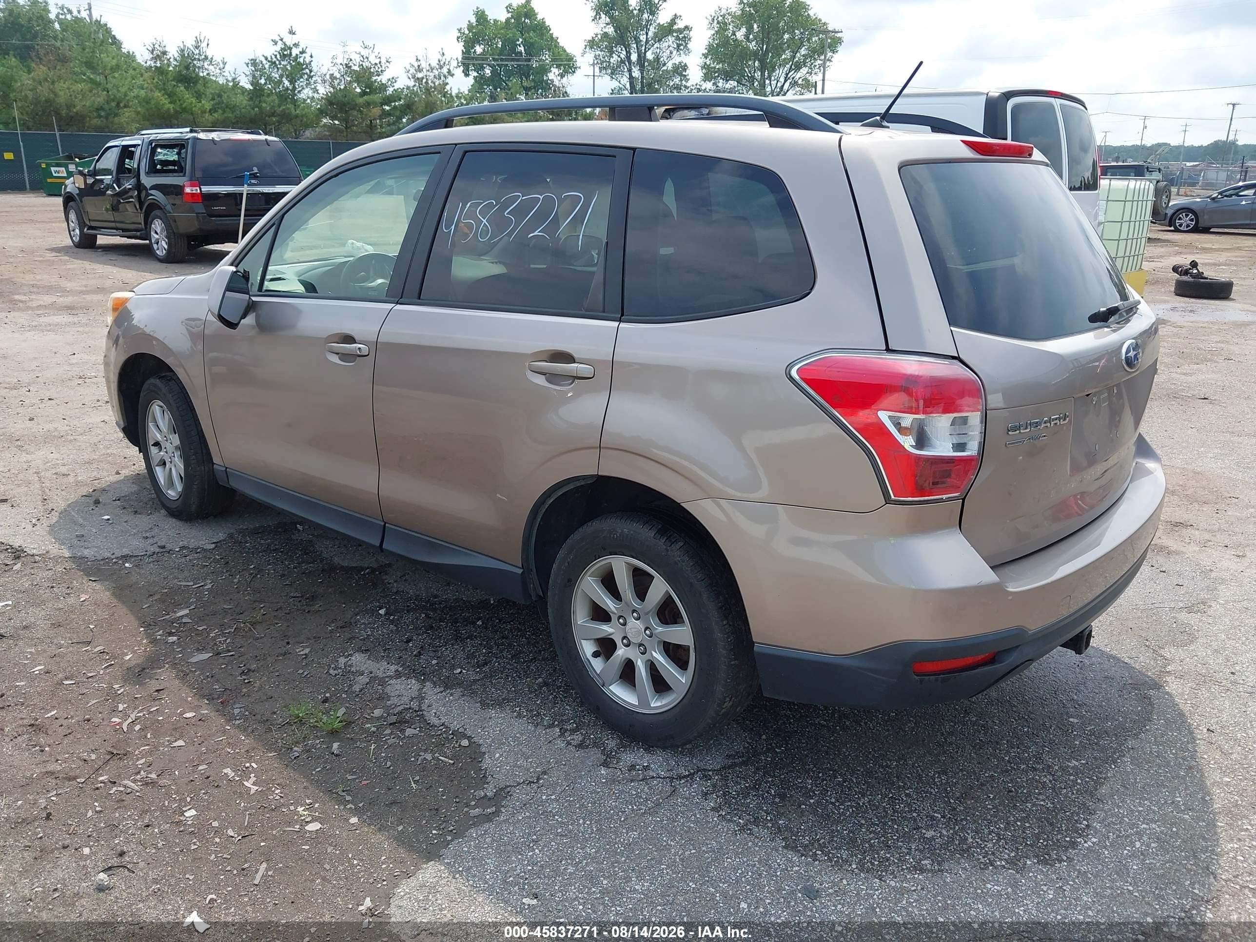 2014 Subaru Forester 2.5i Premium Tan vin: JF2SJADC0EH518202