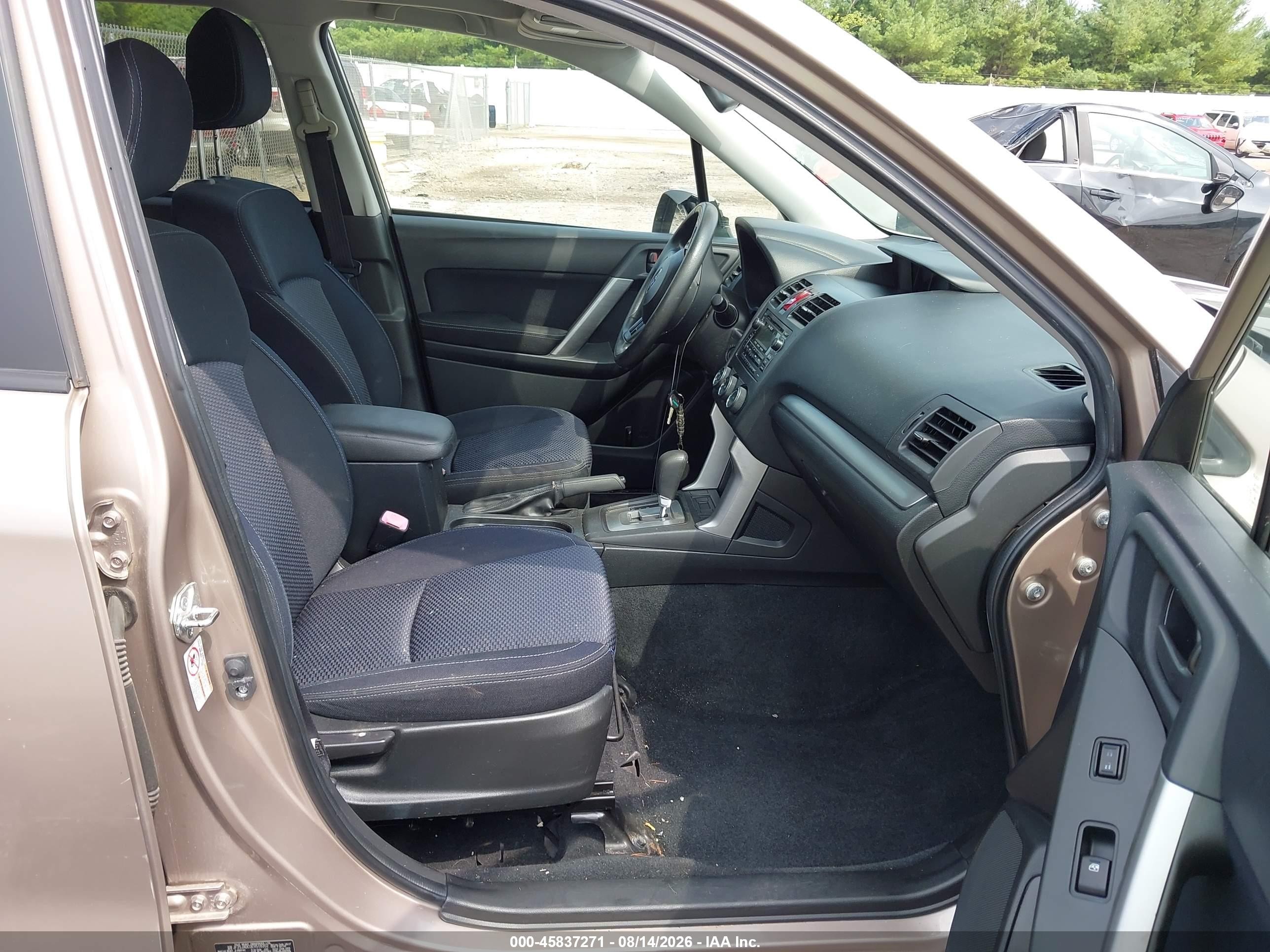 2014 Subaru Forester 2.5i Premium Tan vin: JF2SJADC0EH518202