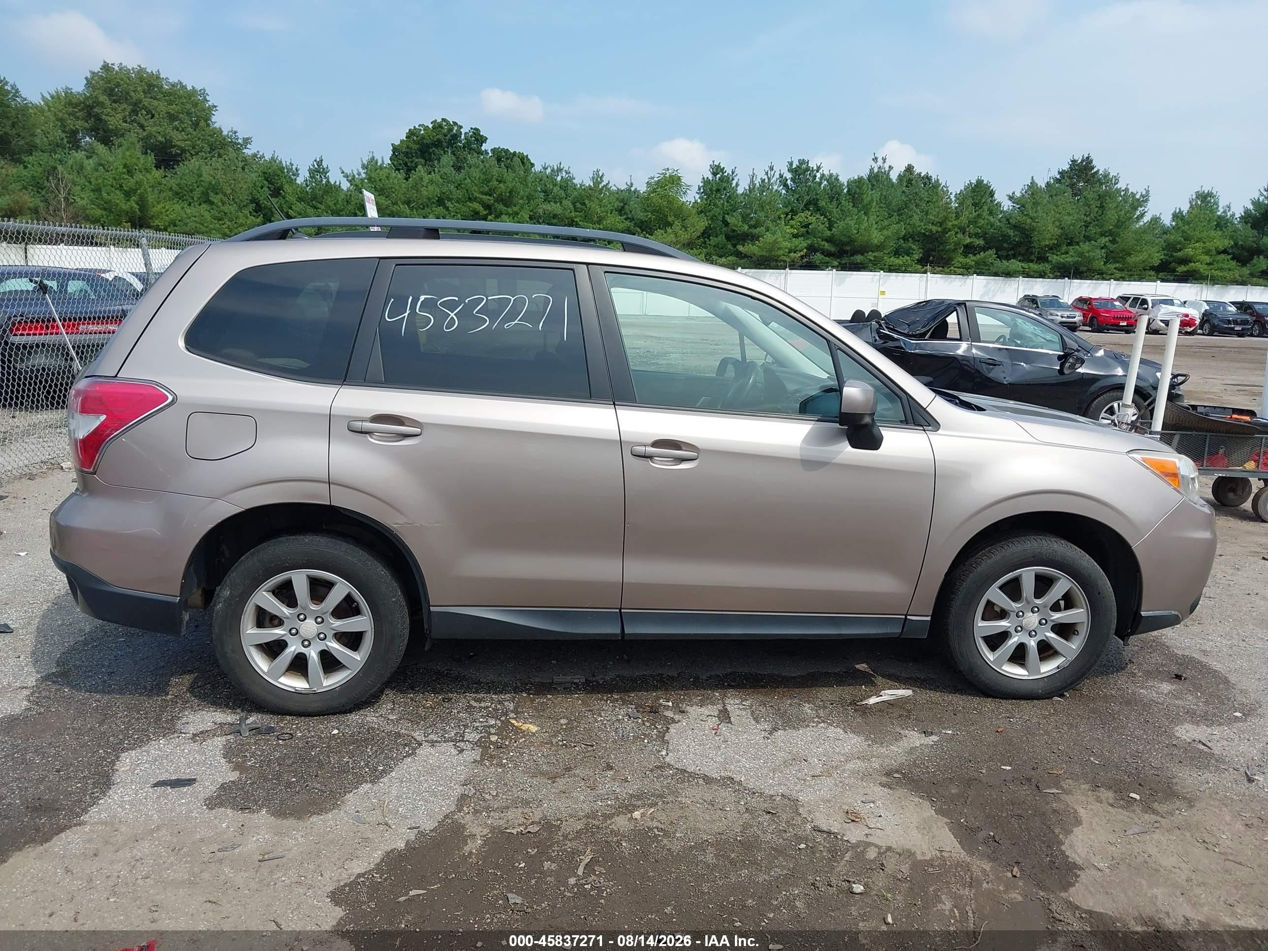 2014 Subaru Forester 2.5i Premium Tan vin: JF2SJADC0EH518202