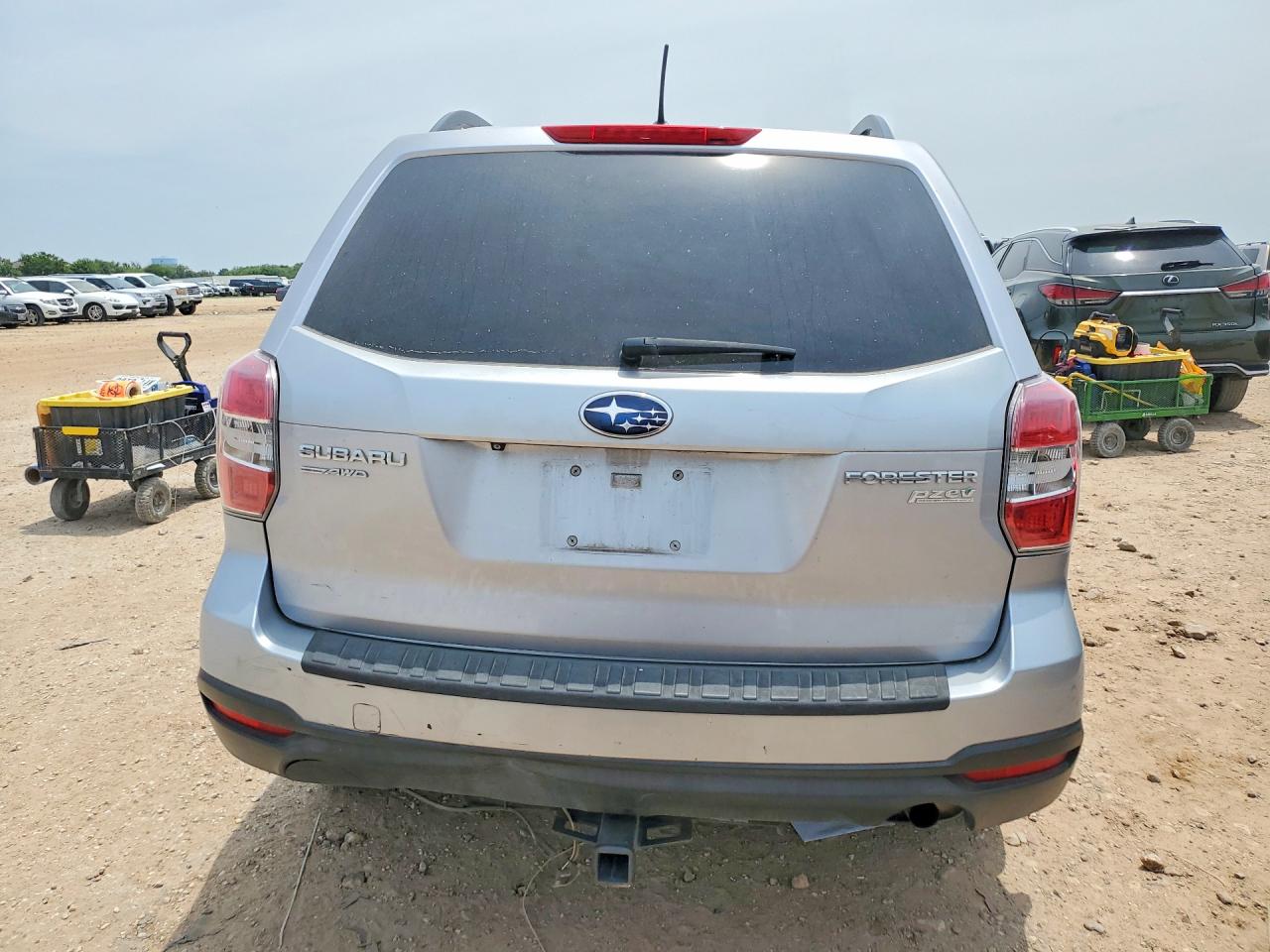 2015 Subaru Forester 2.5i Premium Silver vin: JF2SJADC0FH407411