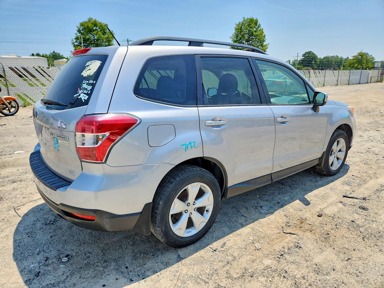 2015 Subaru Forester 2.5i Premium Silver vin: JF2SJADC0FH496932