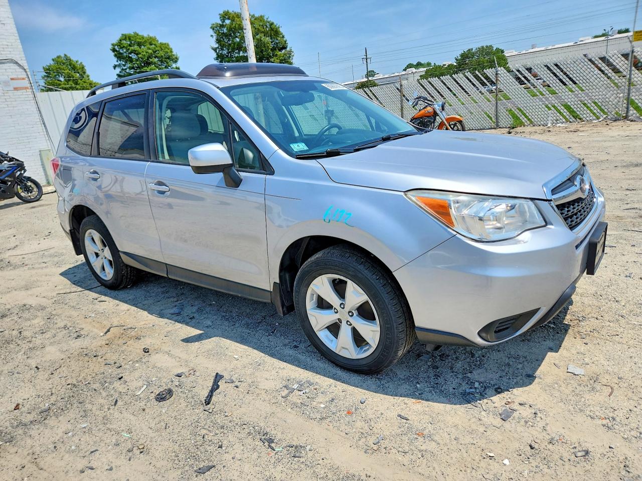 2015 Subaru Forester 2.5i Premium Silver vin: JF2SJADC0FH496932