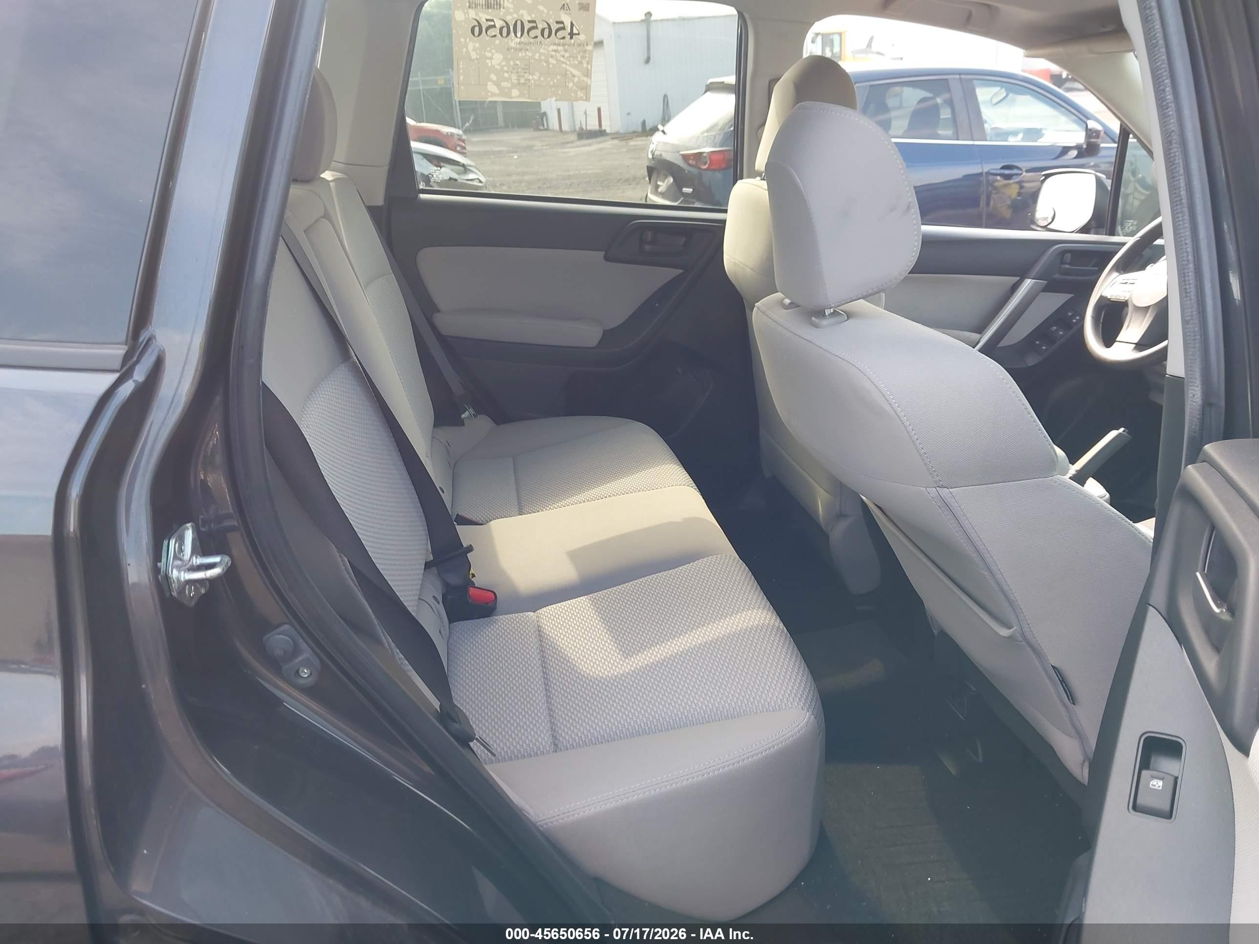 2015 Subaru Forester 2.5i Premium Gray vin: JF2SJADC0FH522994