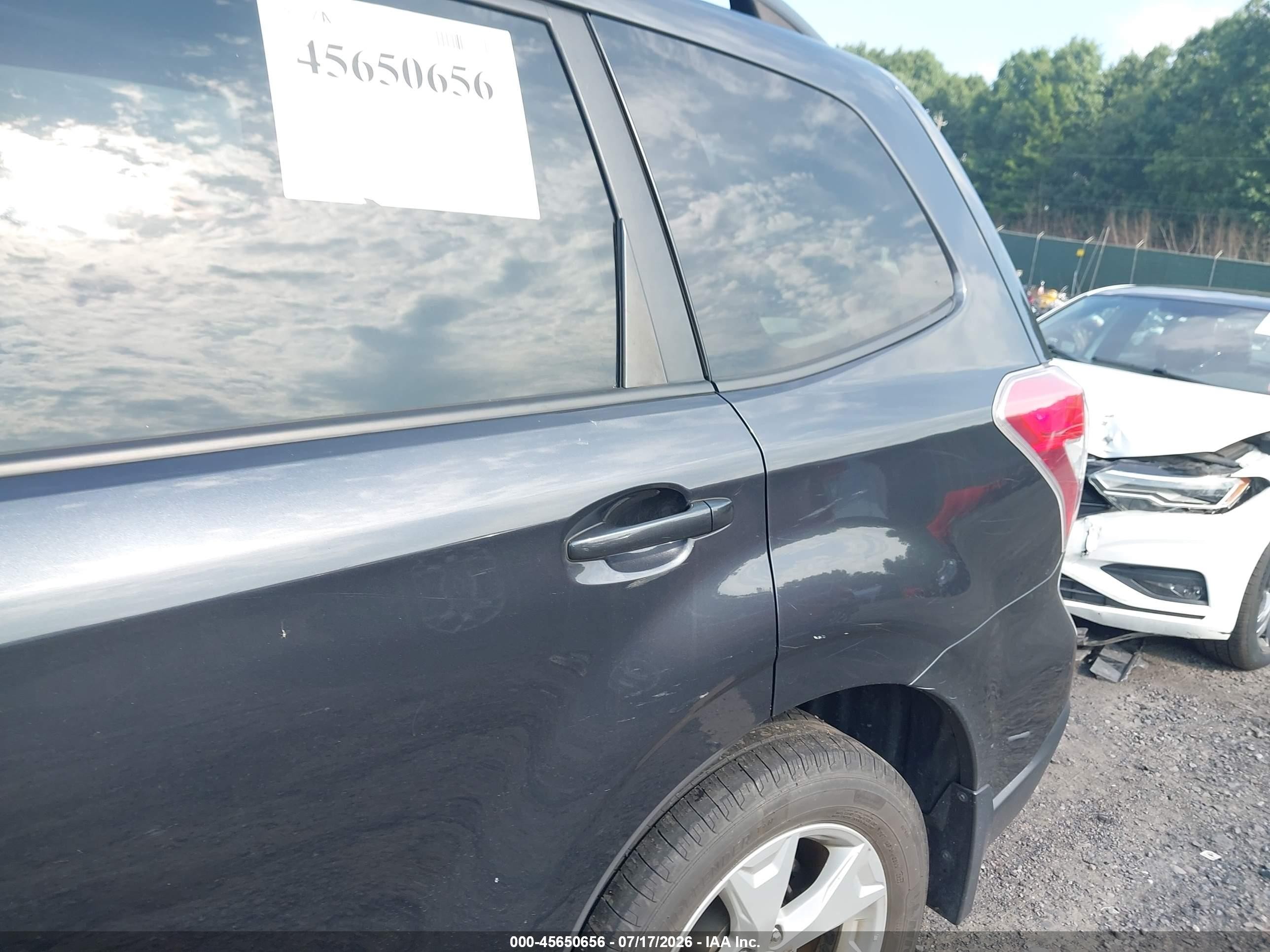2015 Subaru Forester 2.5i Premium Gray vin: JF2SJADC0FH522994