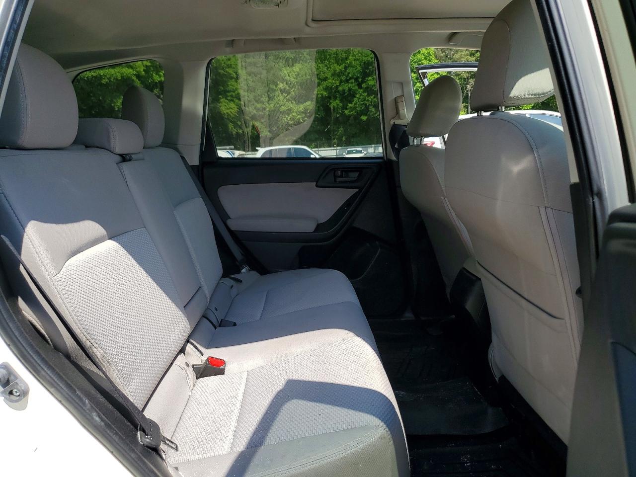 2015 Subaru Forester 2.5i Premium White vin: JF2SJADC0FH561892